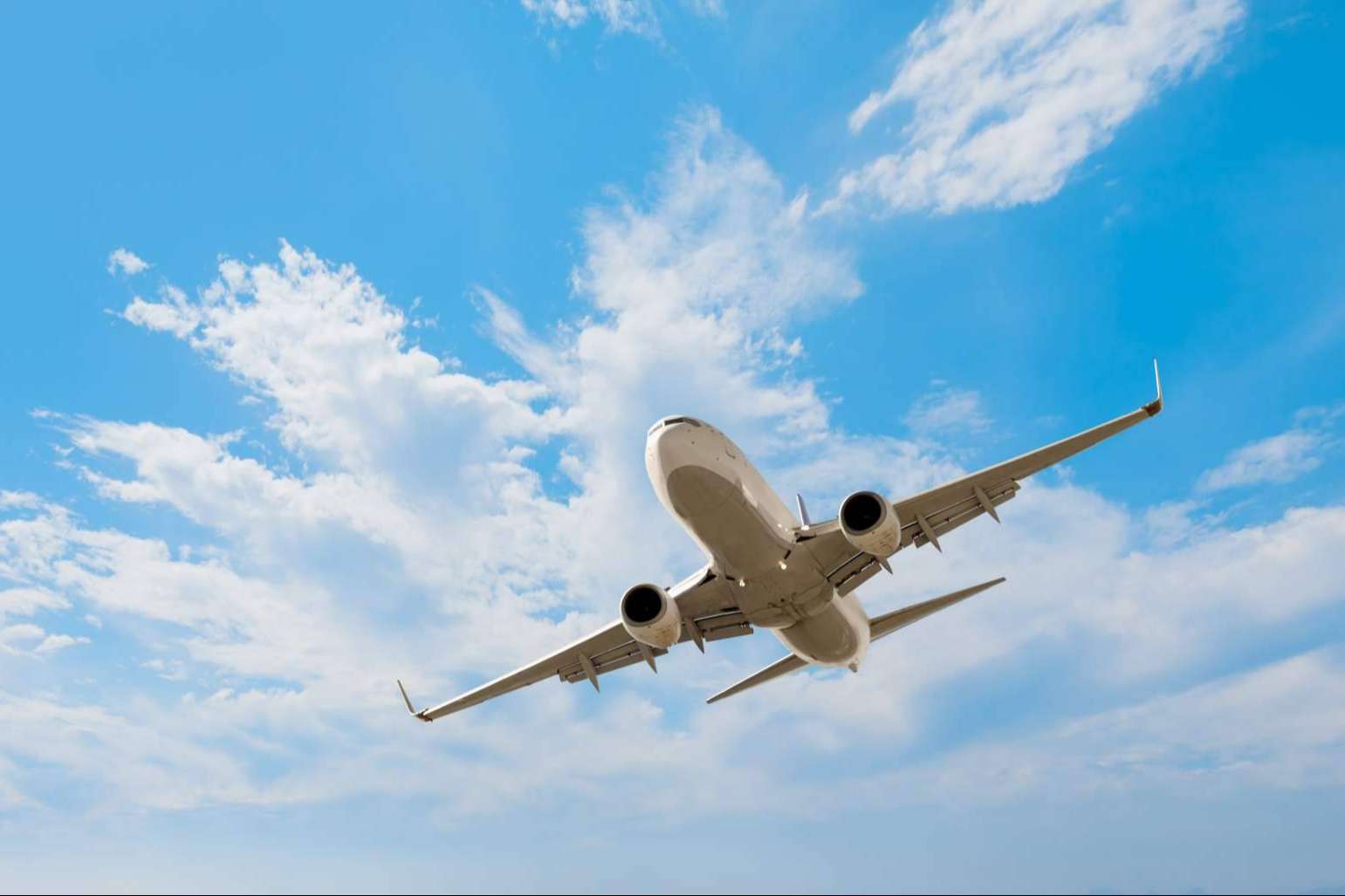 Las certificaciones más importantes para la cadena de suministros del sector aeronáutico, por Míster Worker