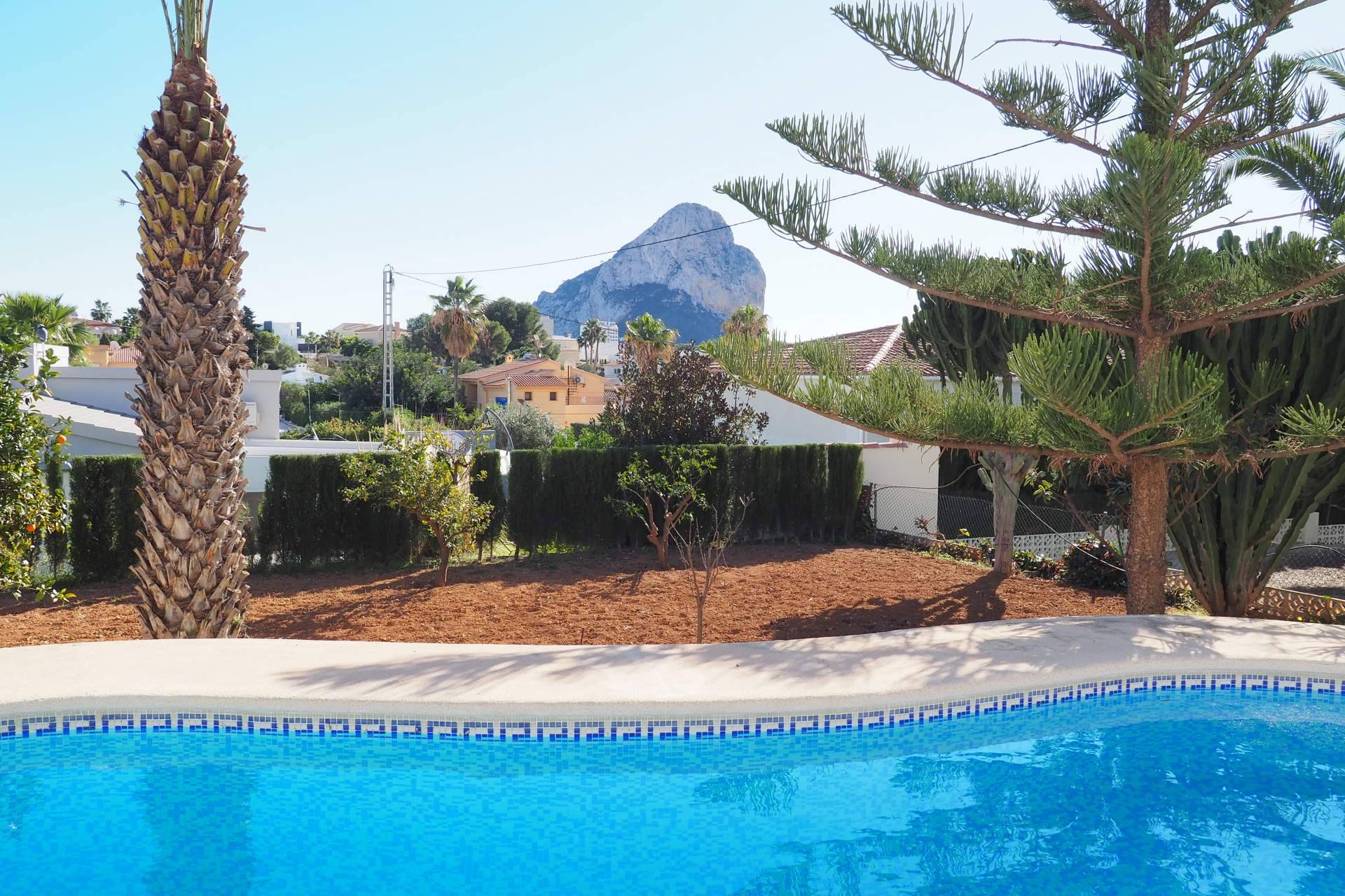 Apartamentos y villas con piscina en la cuidad de Calpe para este verano