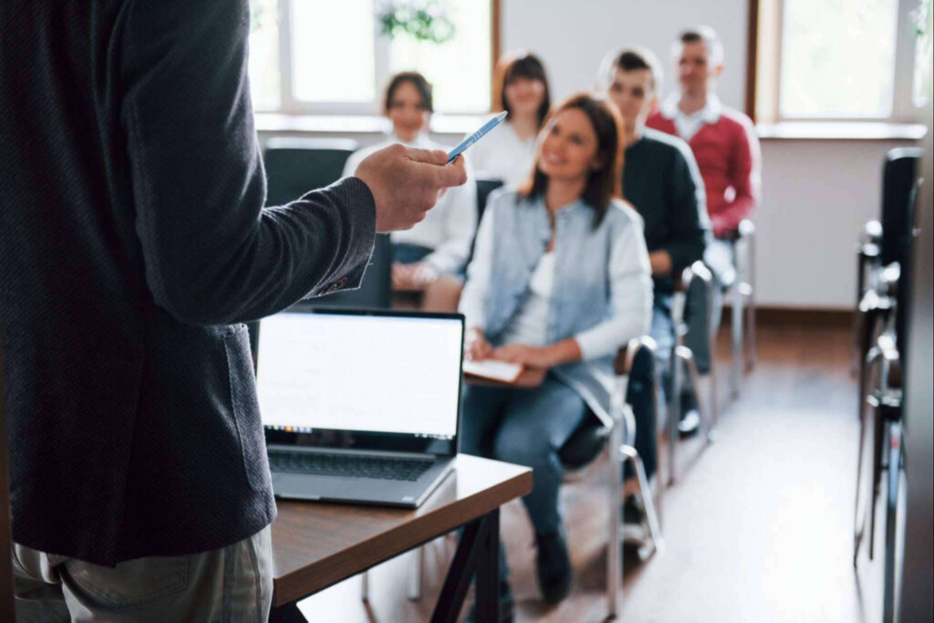 Nuevo 'Arraigo para la Formación' en la Ley de Extranjería; Oportunidades para Extranjeros en España