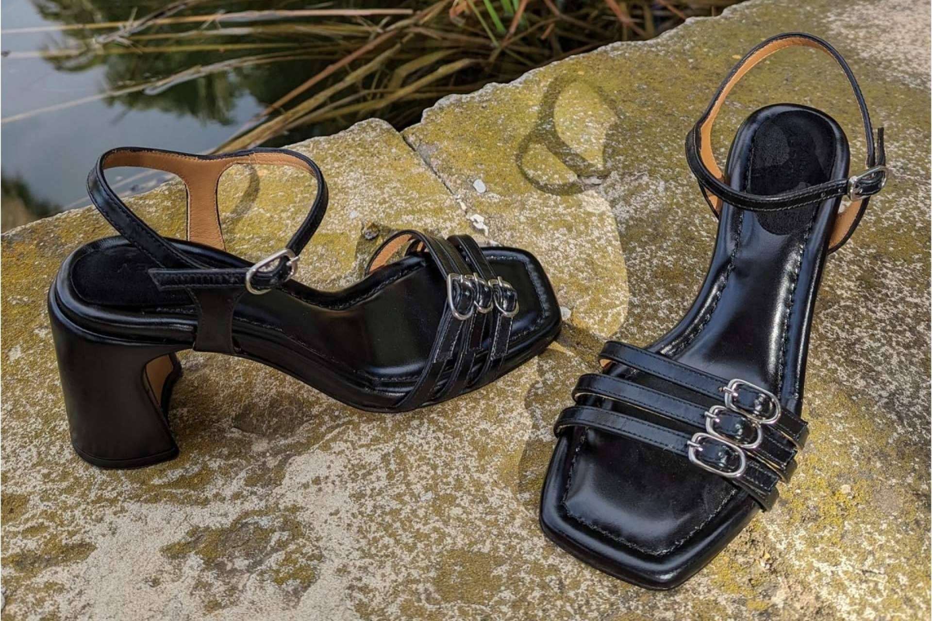 Audley Shoes ofrece un amplio catálogo de sandalias de tacón alto elegantes, modernas y confortables