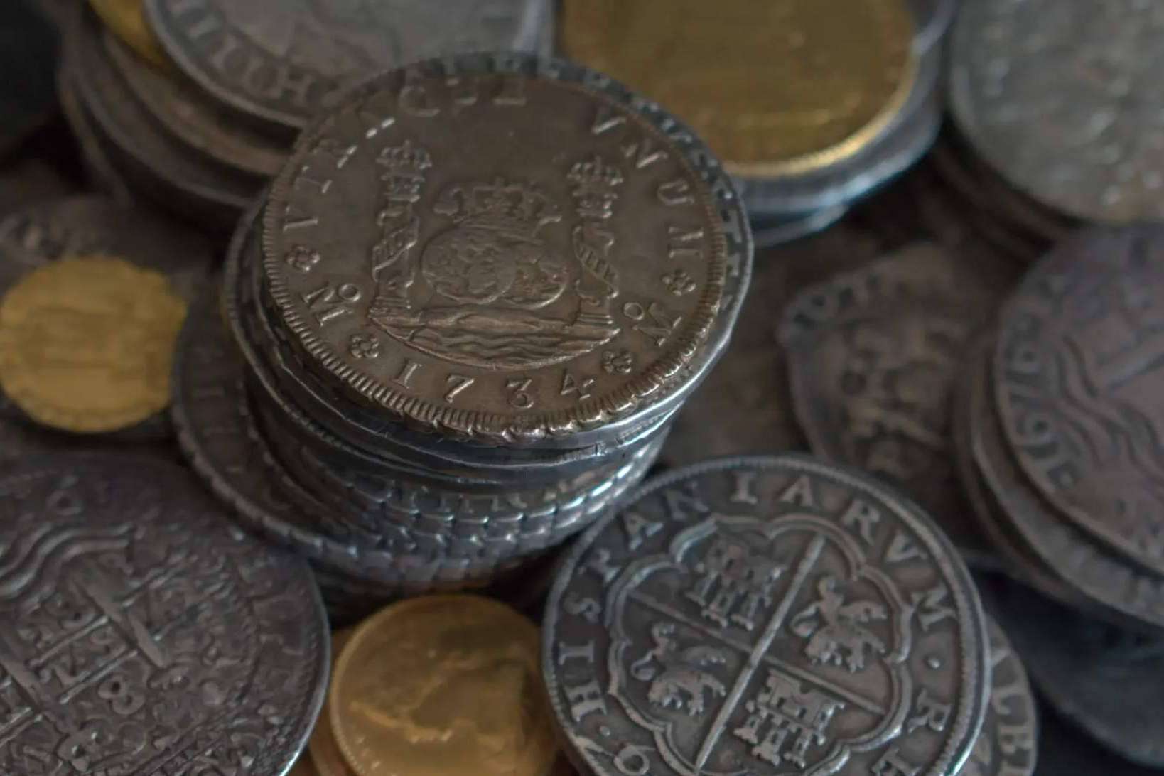 8 Reales, numismática online para coleccionistas, inversores y aficionados de las monedas y cartas