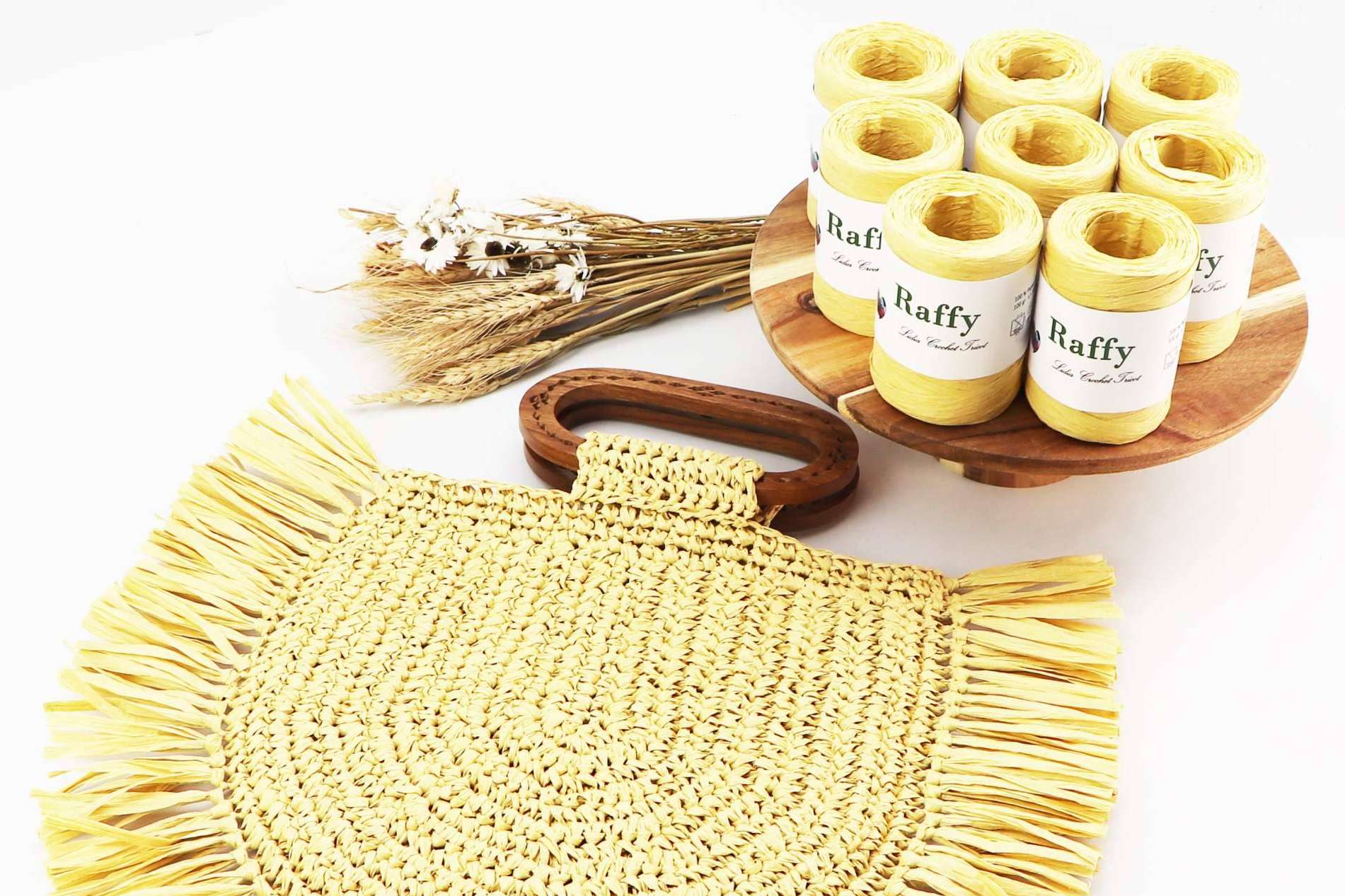 La revolución de los materiales ecológicos llega de la mano de Raffy, la lana de papel de Lidia Crochet Tricot