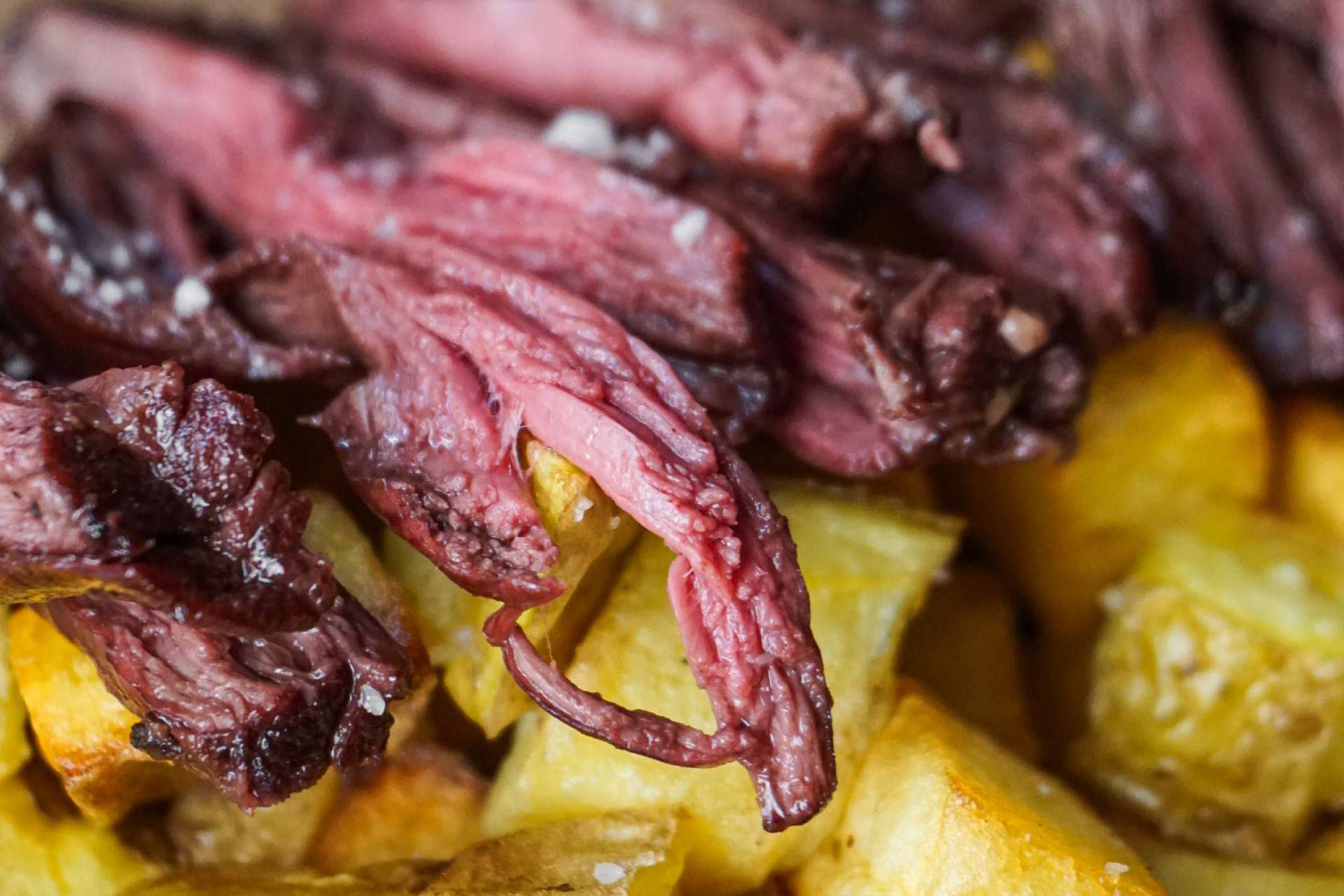 Los Espetinhos, un restaurante tipo rodizio que resume la experiencia de la buena gastronomía brasileña