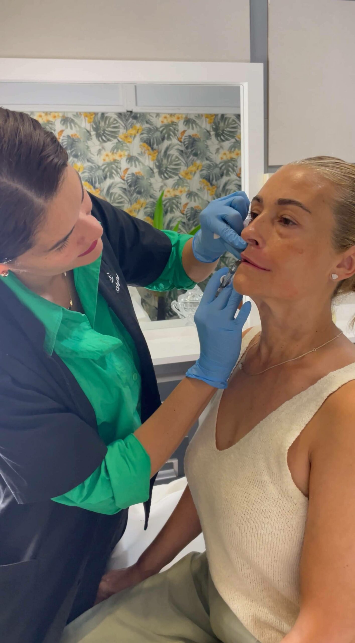 Tratamientos médicos no invasivos para conseguir una mejoría estética, en la clínica de la Dra. Cecilia Arthur