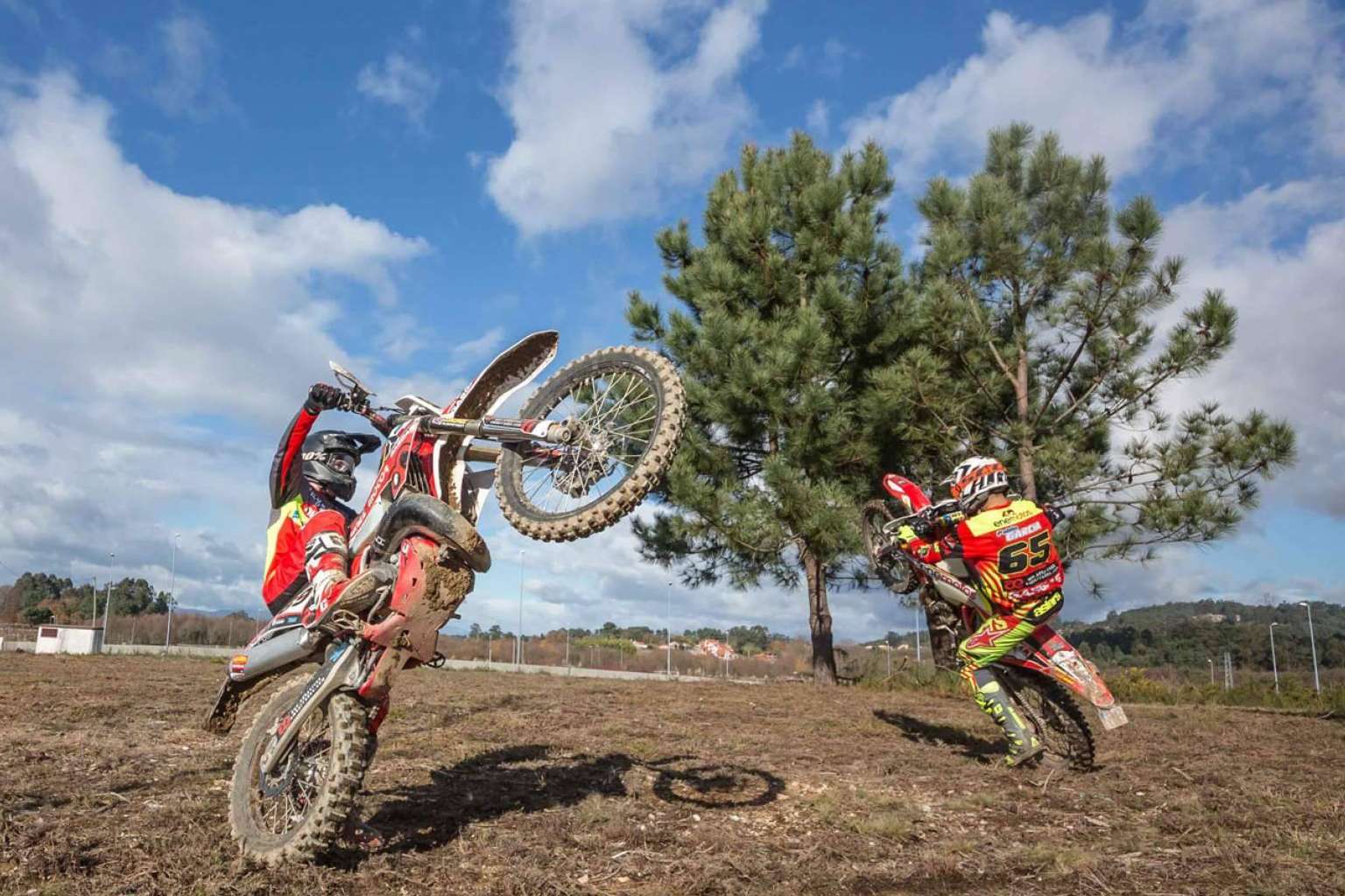 Personalización de pegatinas para motos de motocross