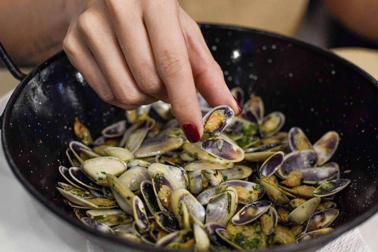 Pasa Tapas, primera parada para explorar la mezcla de sabores tradicionales y vanguardistas de la Barceloneta