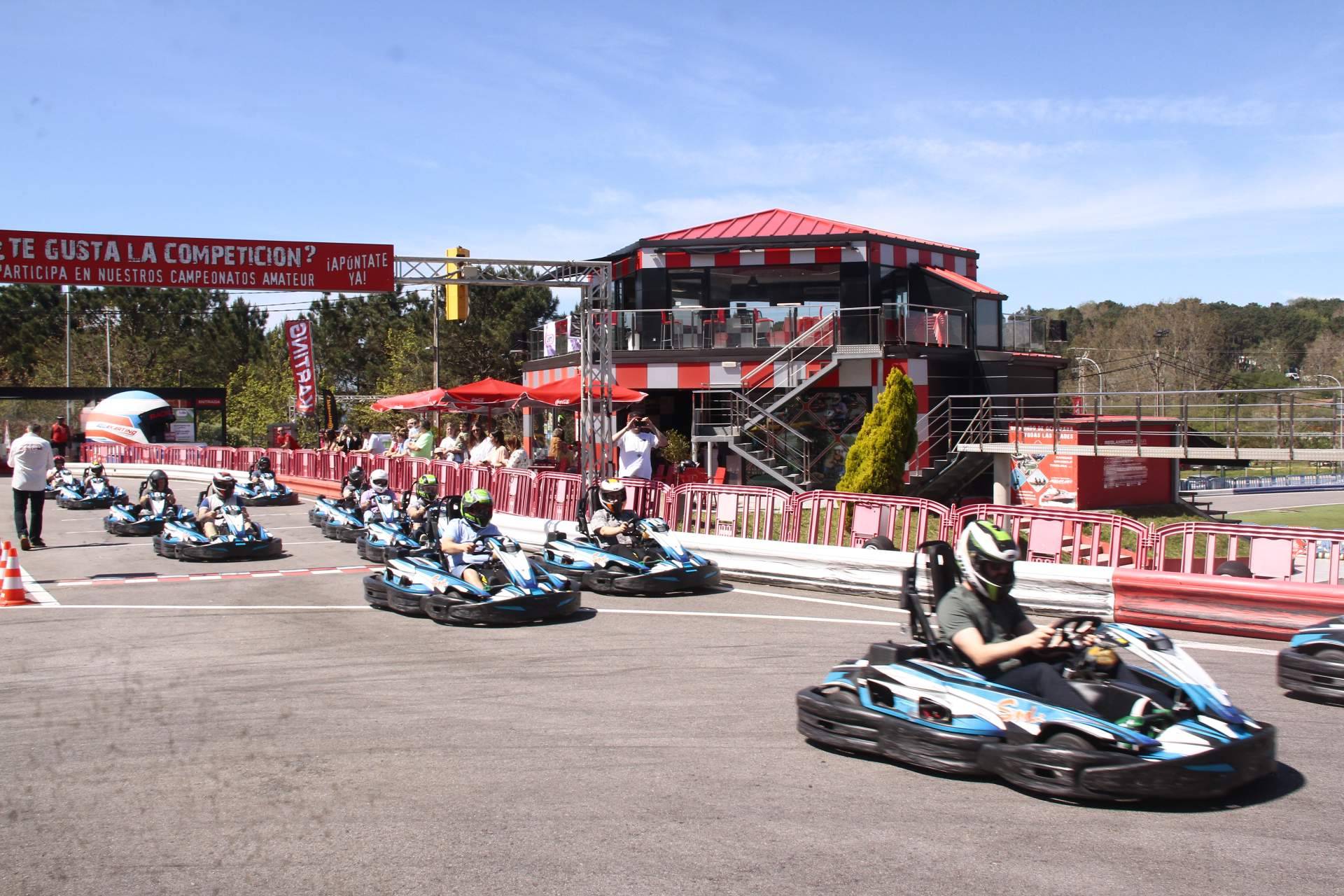 Experiencias de karting en Galicia con Racing Dakart