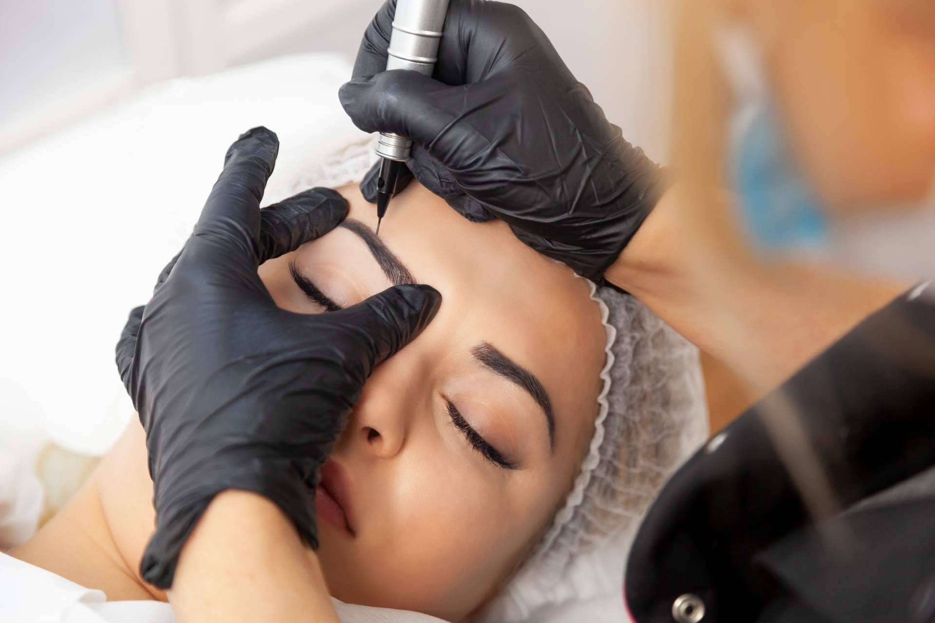 Tratamiento de micropigmentación de cejas en Madrid de la mano de Centro Estética El Pilar