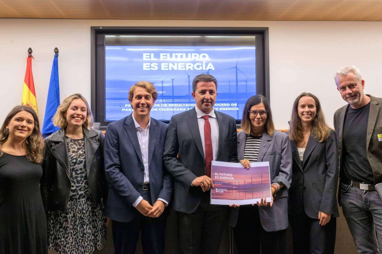 Fortalecer la democracia mediante el compromiso y la participación de la ciudadanía