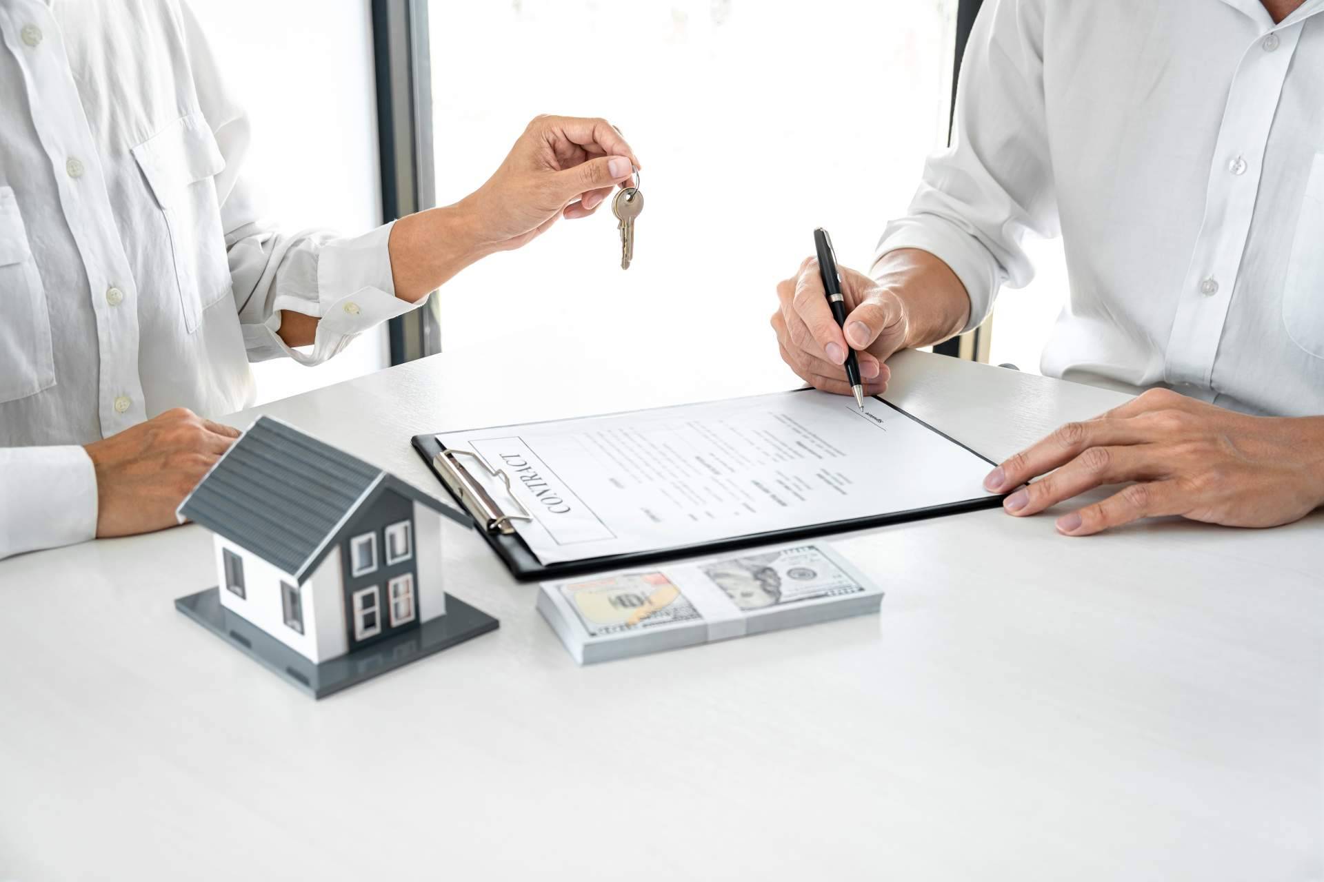 Cómo establecer el precio ideal para alquilar una vivienda; consejos y servicios de LIVE4LIFE
