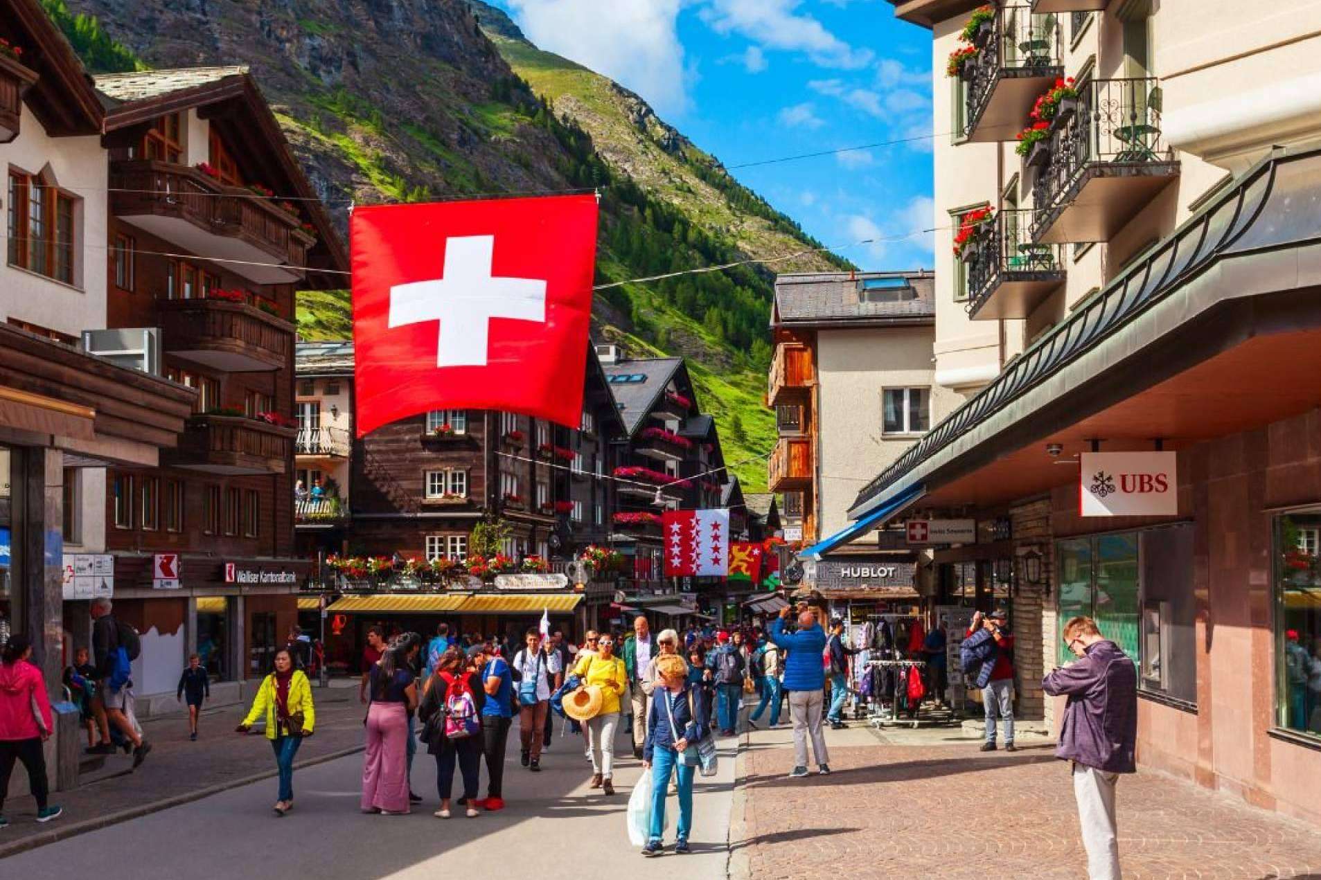 Mudanzas BCN Internacional, una empresa de referencia en mudanzas internacionales a Suiza