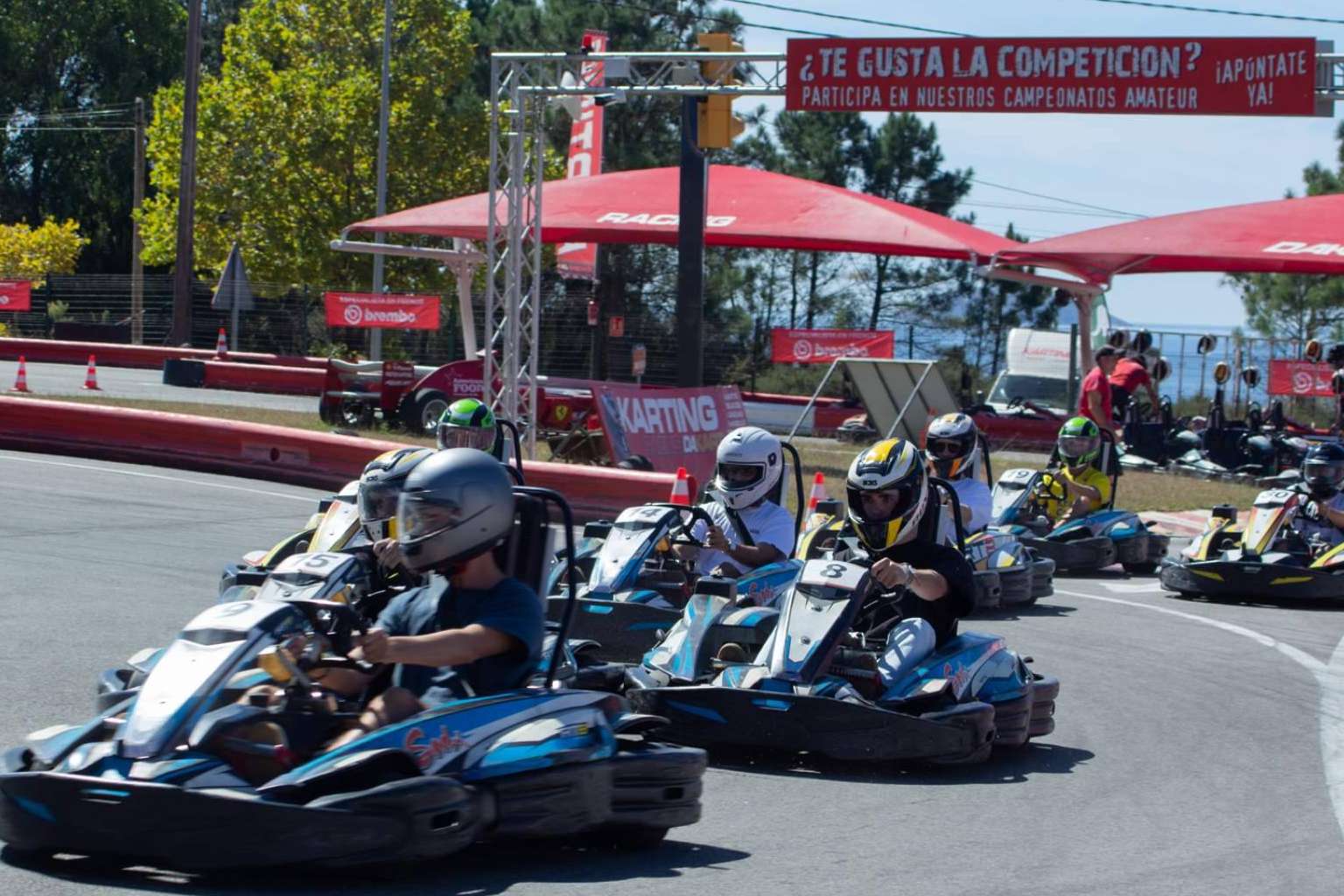 Racing Dakart, un destino ideal para los amantes del karting en Pontevedra, España