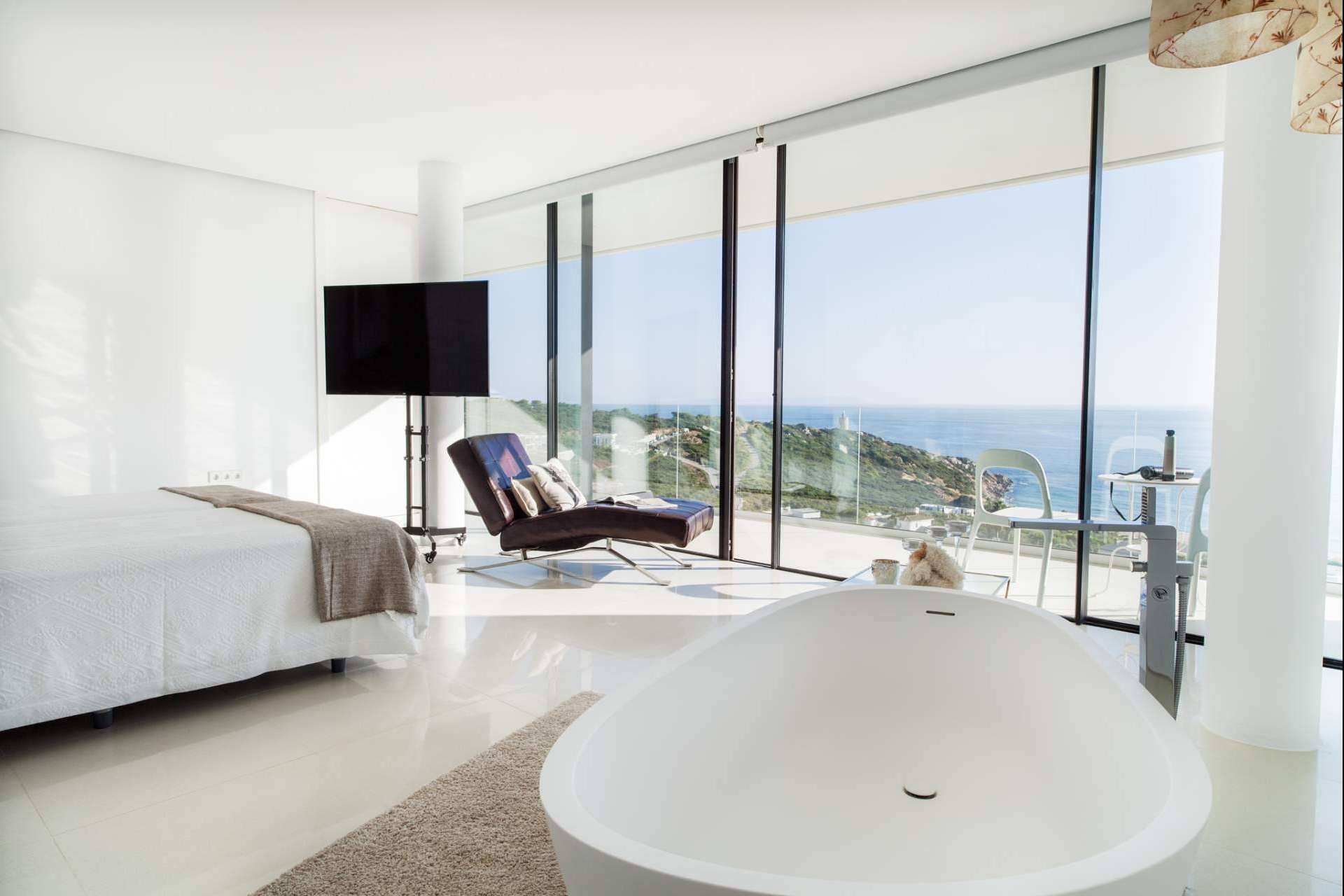Villa Alkaram, lujo y relajación en el corazón de Zahara de los Atunes