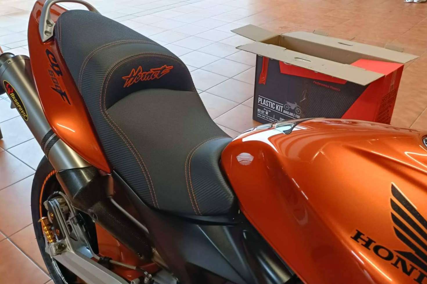 JM-Fundas apuesta por la personalización y el confort en asiento de moto