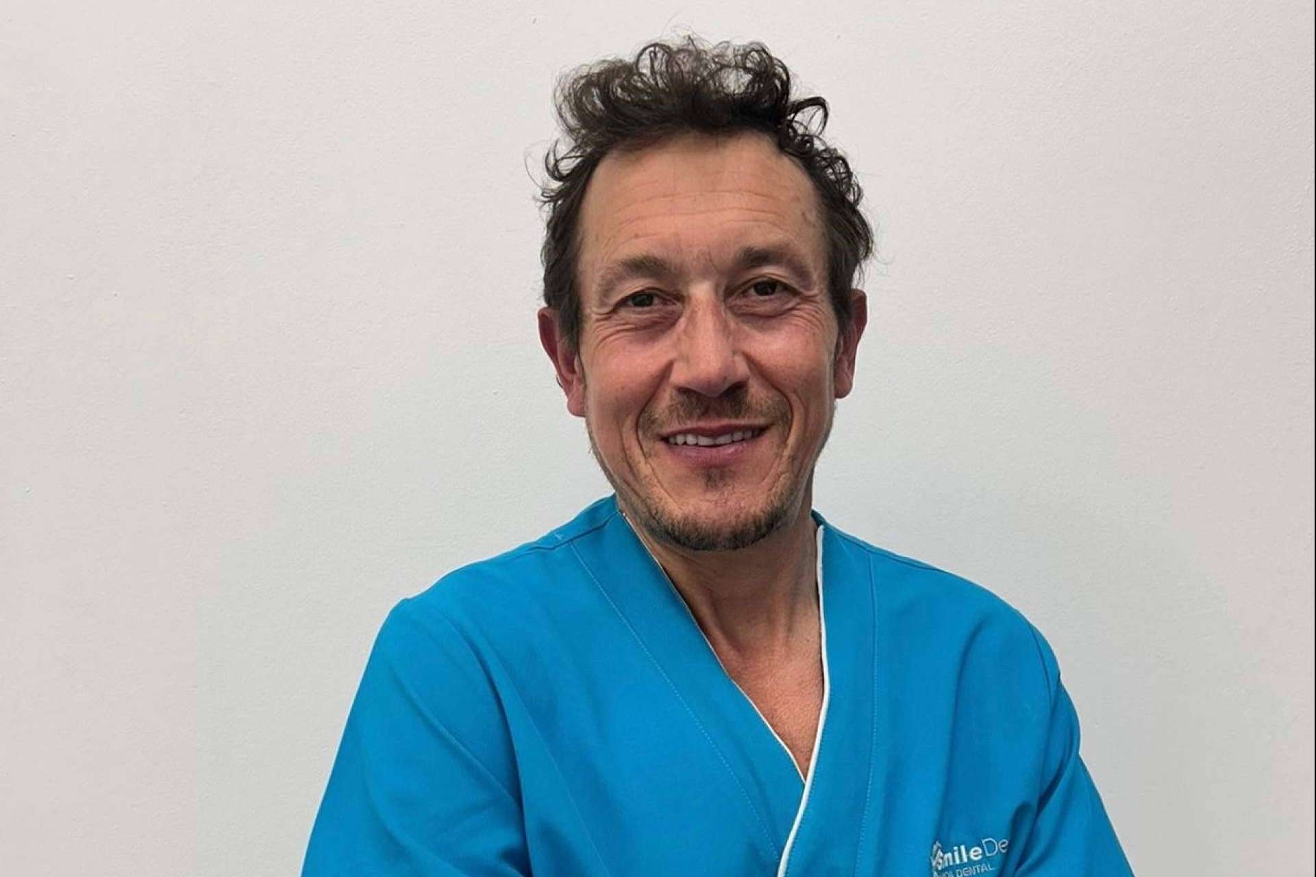 SmileDent ofrece tratamientos dentales innovadores con profesionales expertos