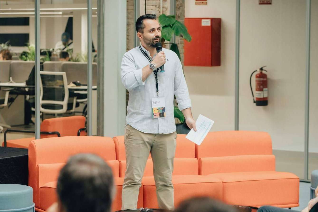 Flexibilidad y empleo garantizado, la innovadora propuesta de Yinius.io.