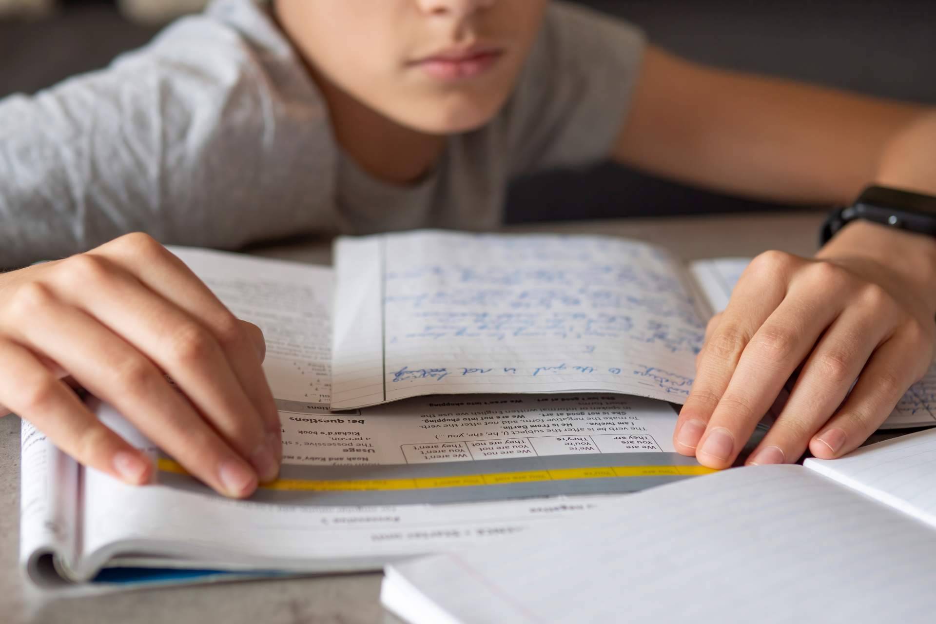 Dislexia en las aulas; cómo la falta de adaptación impacta en la autoestima de los estudiantes