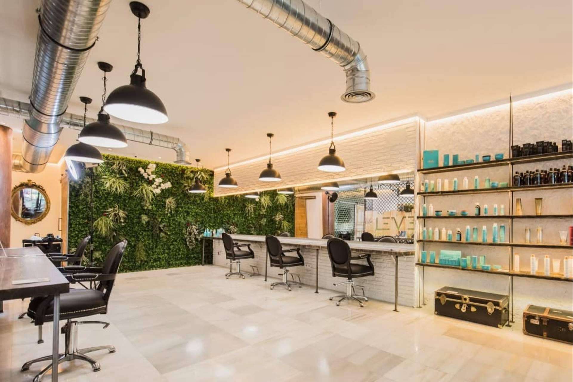 Reconocimiento a la excelencia, Level Hair Salon, premiado por su innovación en color y cuidado capilar