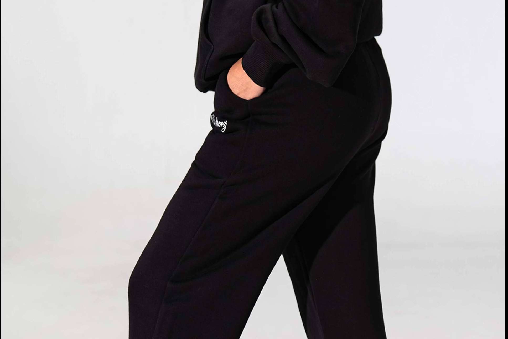 Sostenibilidad y estilo se fusionan en la última colección de moda urbana de Rotherz