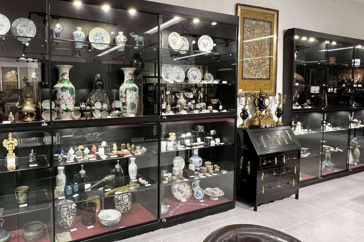Subasta de arte asiático y occidental en las salas de Darley Subastas