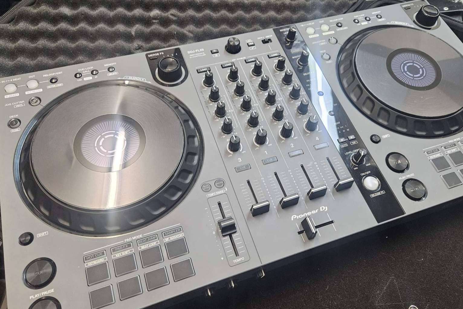 ASB Audiovisuals, alquiler de equipos Pioneer para DJs en bodas y eventos en Barcelona