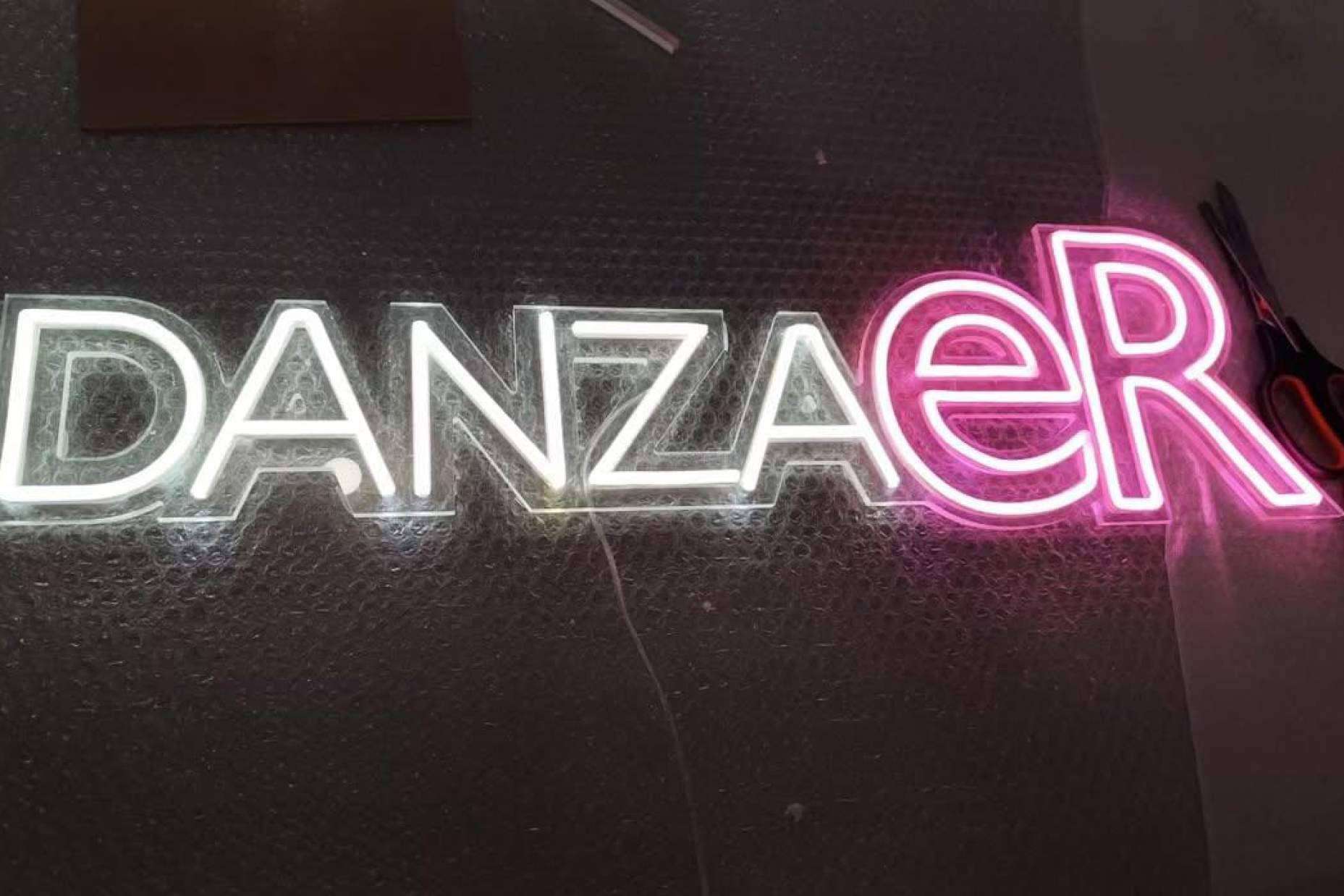 Ima Rótulos presenta su nuevo servicio de neon personalizado en Murcia