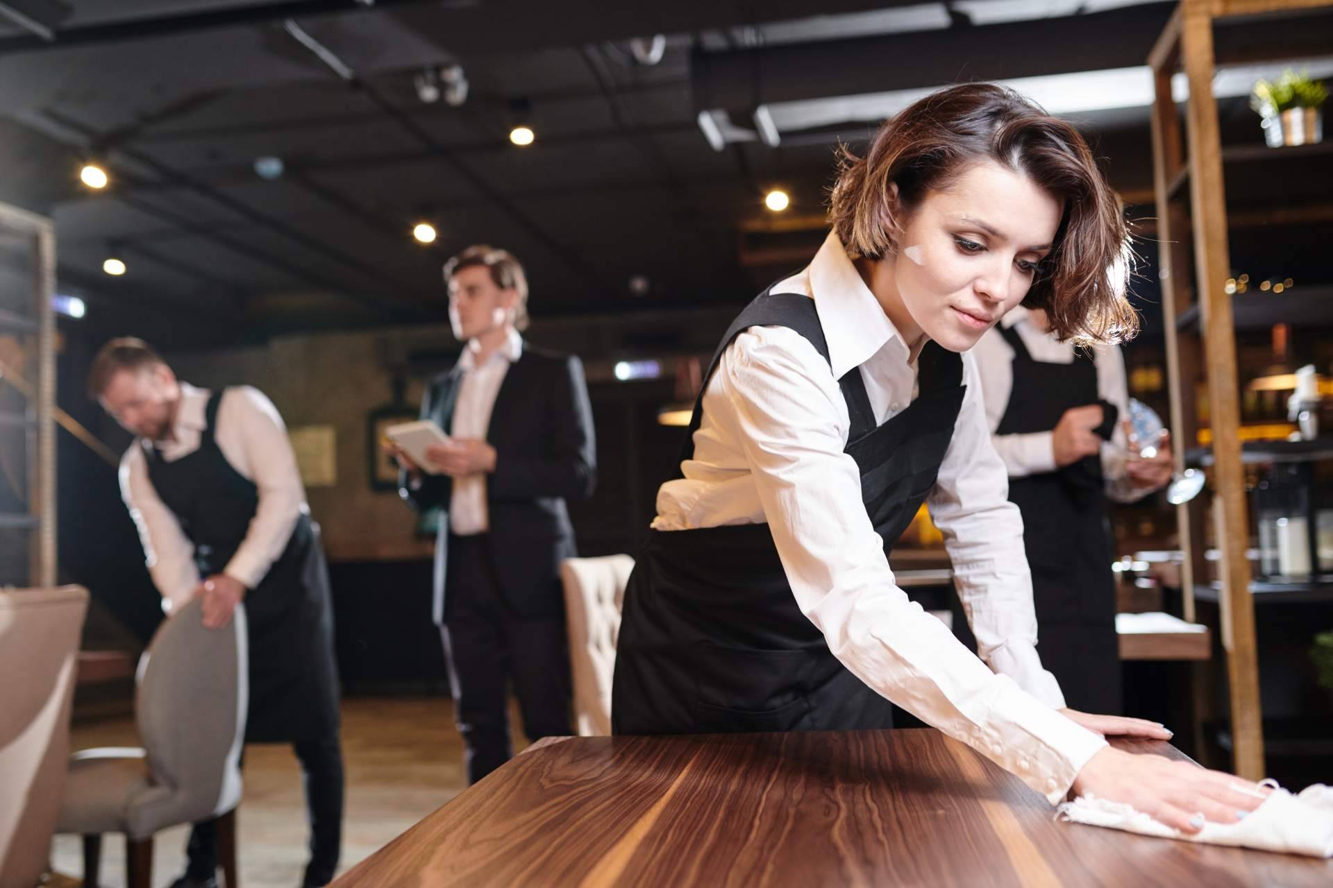AB Grupo refuerza la calidad del sector con su servicio de personal para eventos en Madrid
