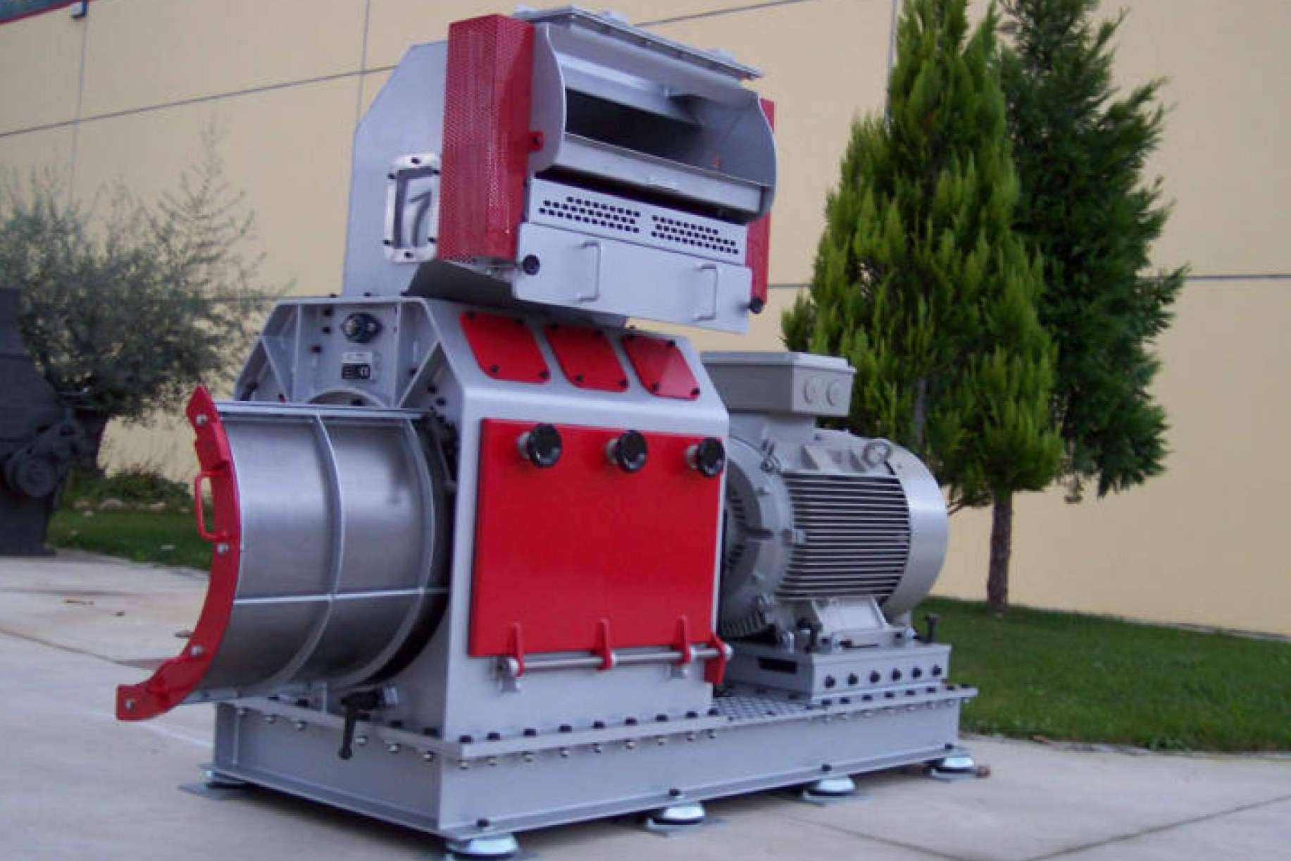 Optimización de procesos industriales con el molino de martillos horizontal de CM Barreal