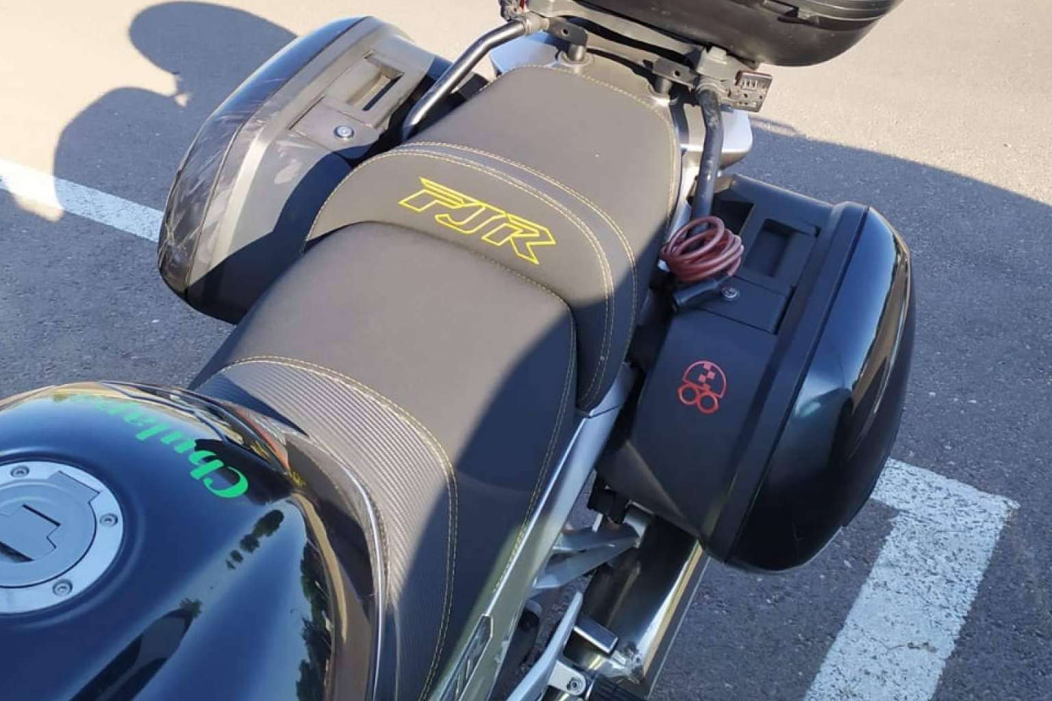 JM-FUNDAS diseña asientos de moto personalizados con materiales de alta calidad