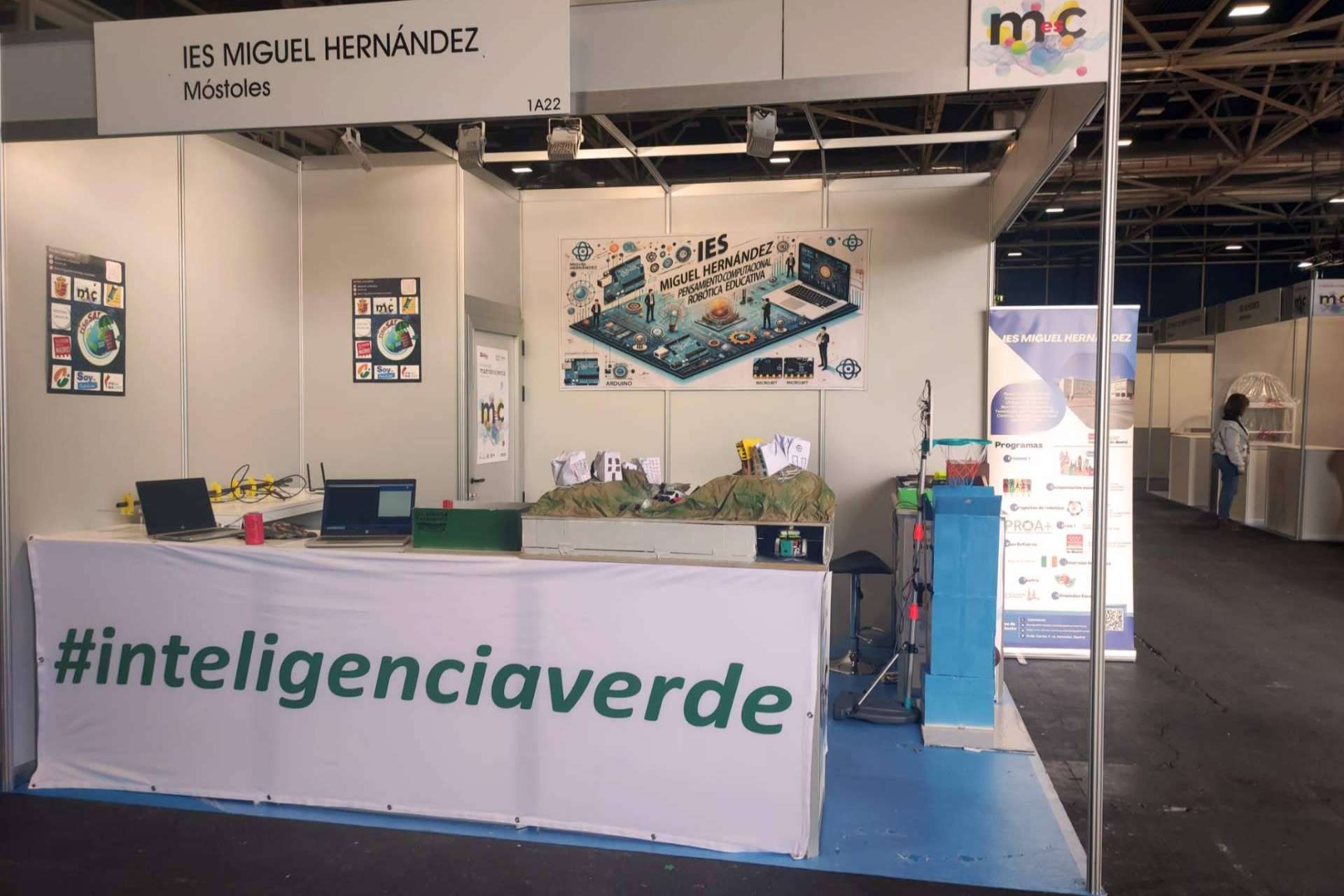 Ciudadenergía colabora con el IES Miguel Hernández de Móstoles en proyectos educativos de robótica