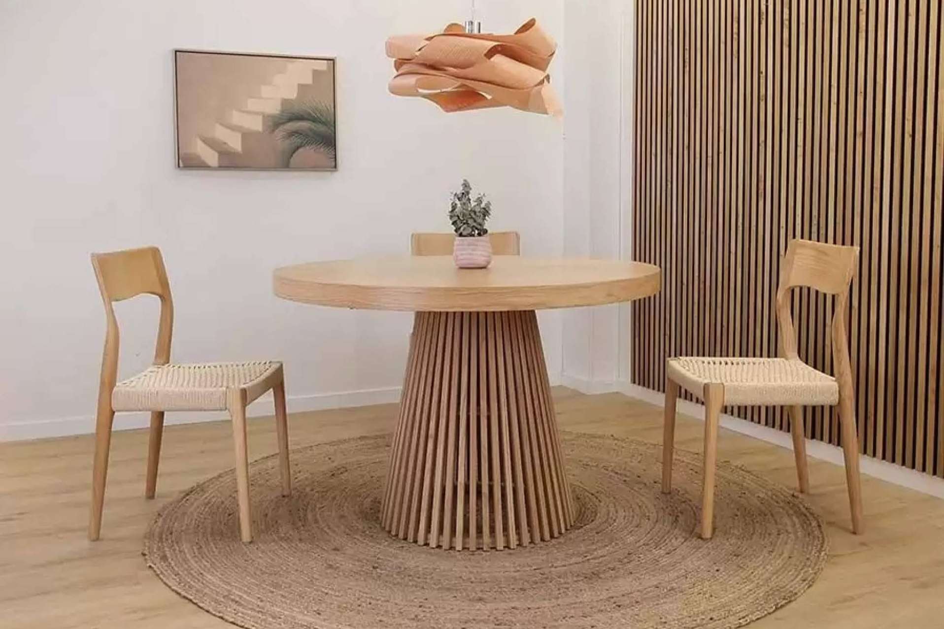 Diseño, tradición y funcionalidad; así trabaja Sendoa, fabricante de mesas en San Sebastián