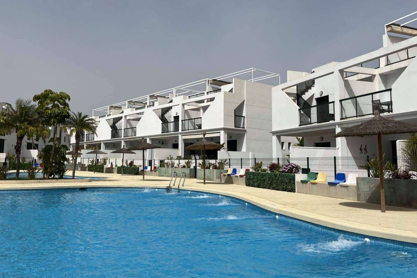 Azul Villa analiza el impacto de la nueva ley de licencias turísticas en la venta de apartamentos en Alicante