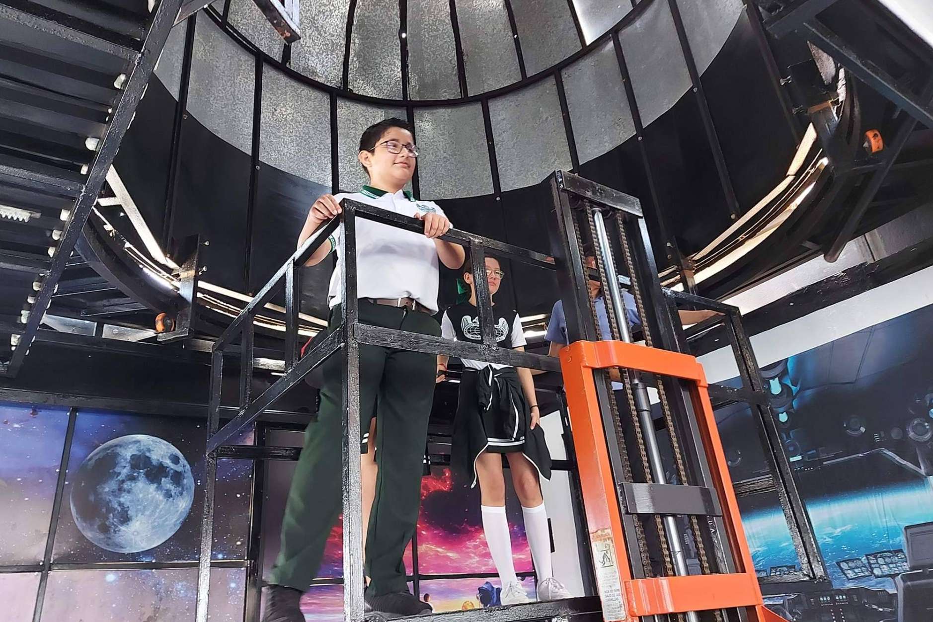 De las aulas al cosmos; La revolución de la enseñanza espacial