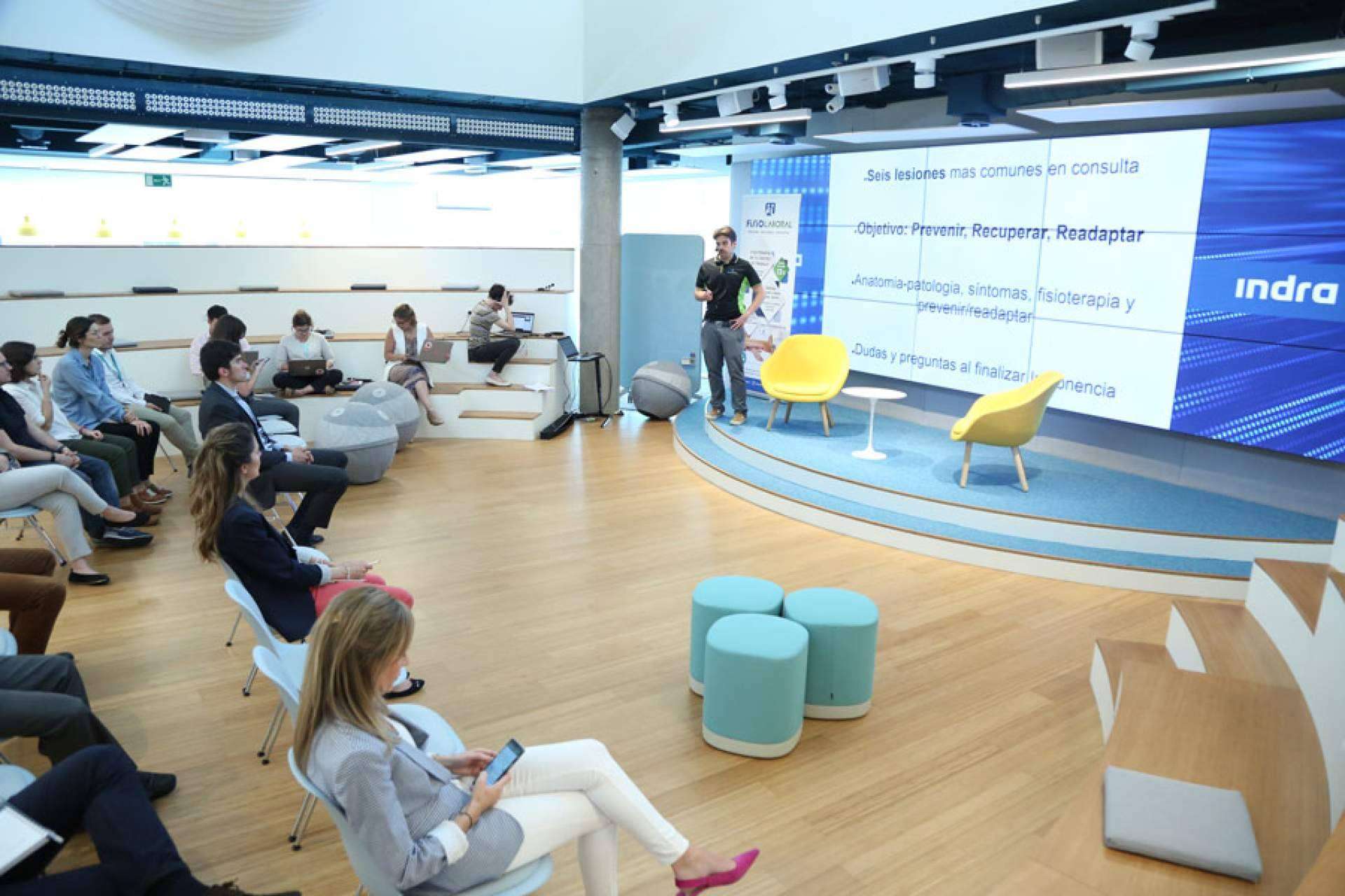 Salud Laboral refuerza sus servicios de fisioterapia y psicología para empresas tras la DANA de Valencia