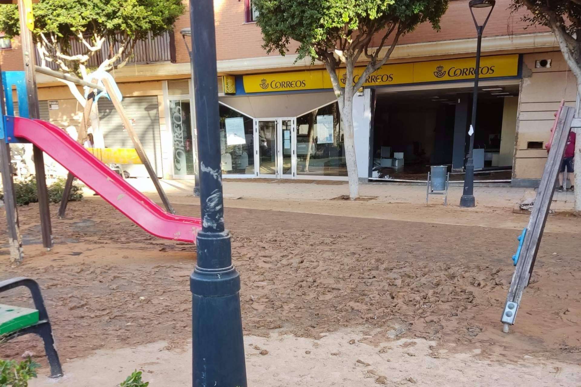 Andiar.com detalla los retos y soluciones tras la DANA; pegatinas coche y vinilos decorativos sin demoras