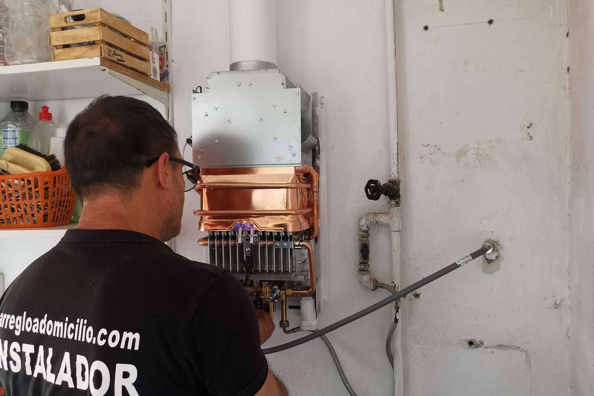 Arreglo a Domicilio, expertos en la reparación de calentadores de gas y termos eléctricos en Tenerife