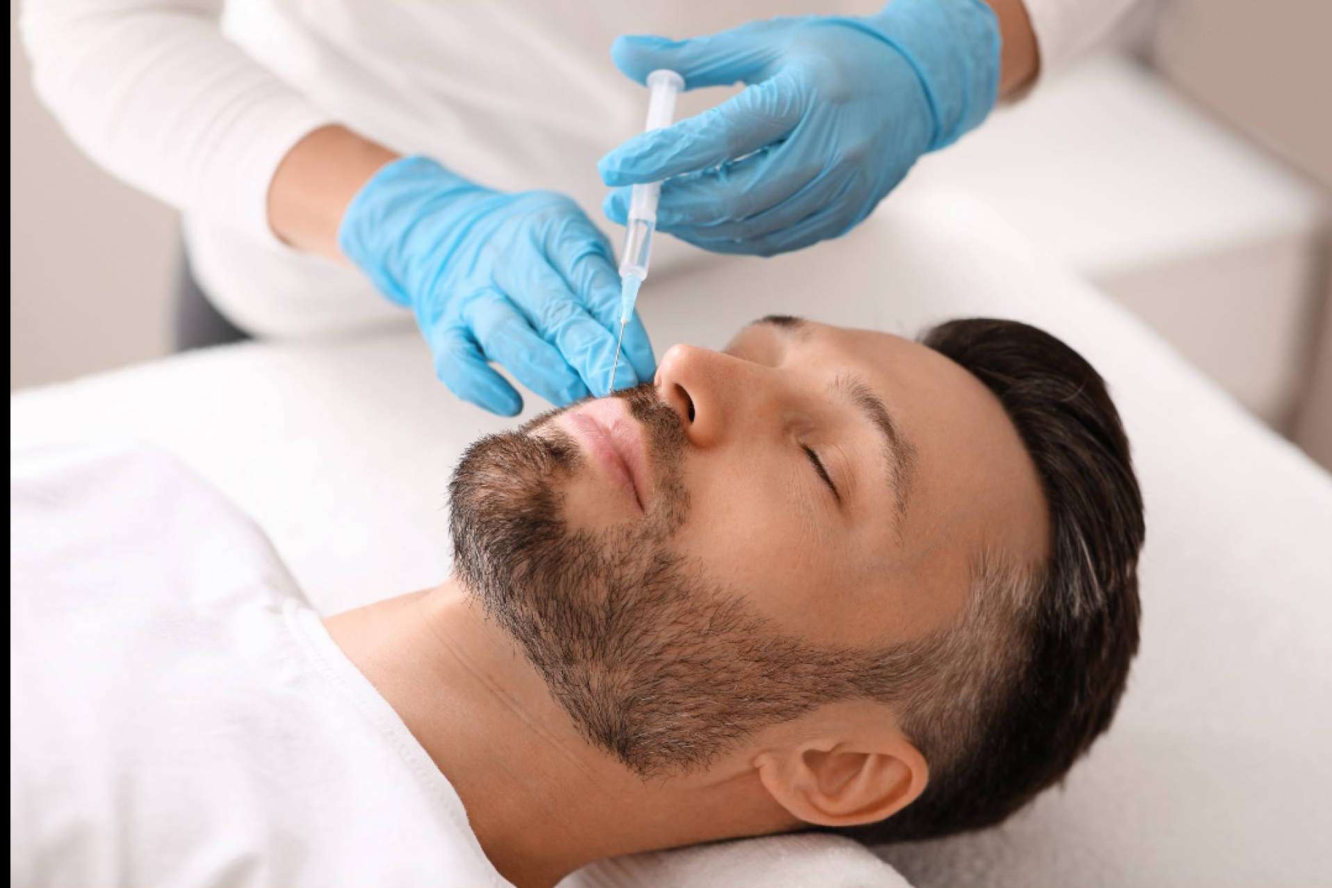 Hombres y estética; tratamientos que marcan tendencia en la clínica de la Dra. Cecilia Arthur