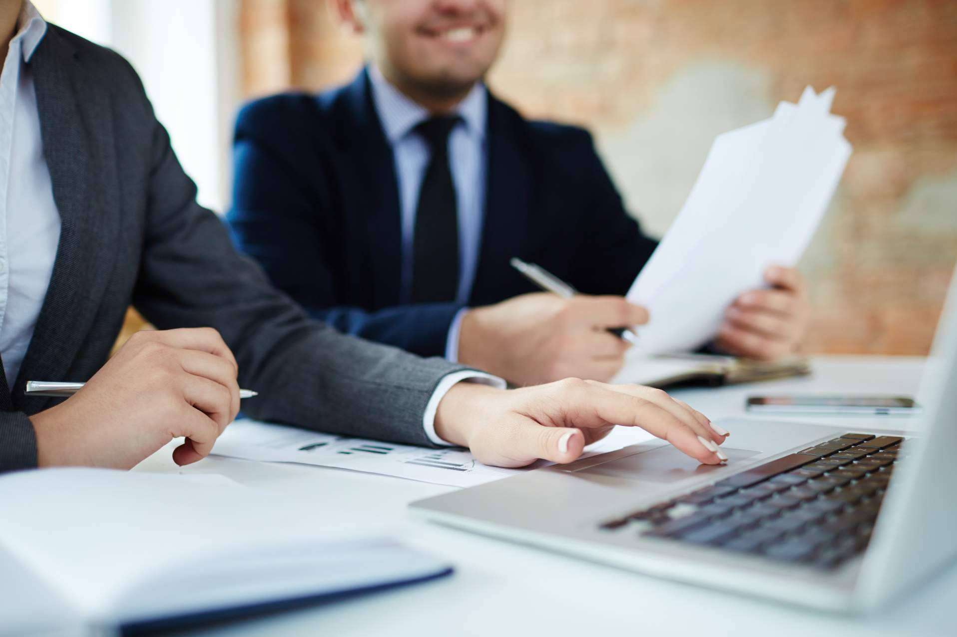 Nuevos servicios de SEO legal multilingüe anunciados por MikeBastin