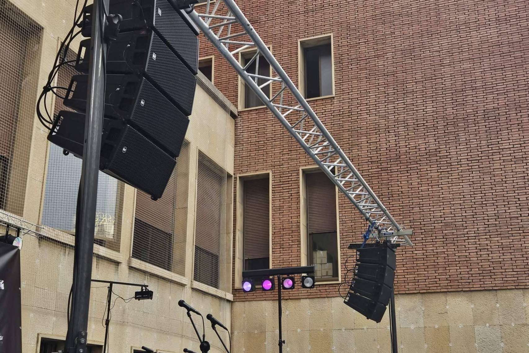 ASB Audiovisuals amplía su oferta de alquiler de equipos de sonido para eventos al aire libre en Barcelona