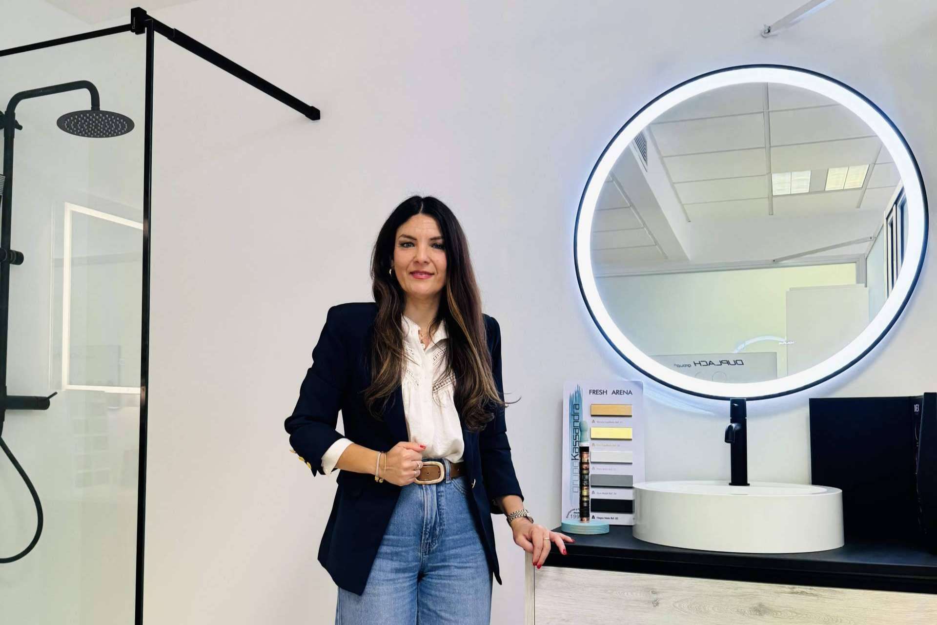 Mamparas de ducha y diseño español, la propuesta de valor de Balnearian según Pilar Vela