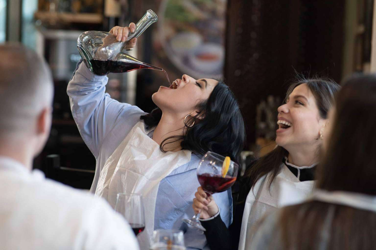 Pasa Tapas destaca como único restaurante abierto hasta tarde en la Barceloneta con cocina activa