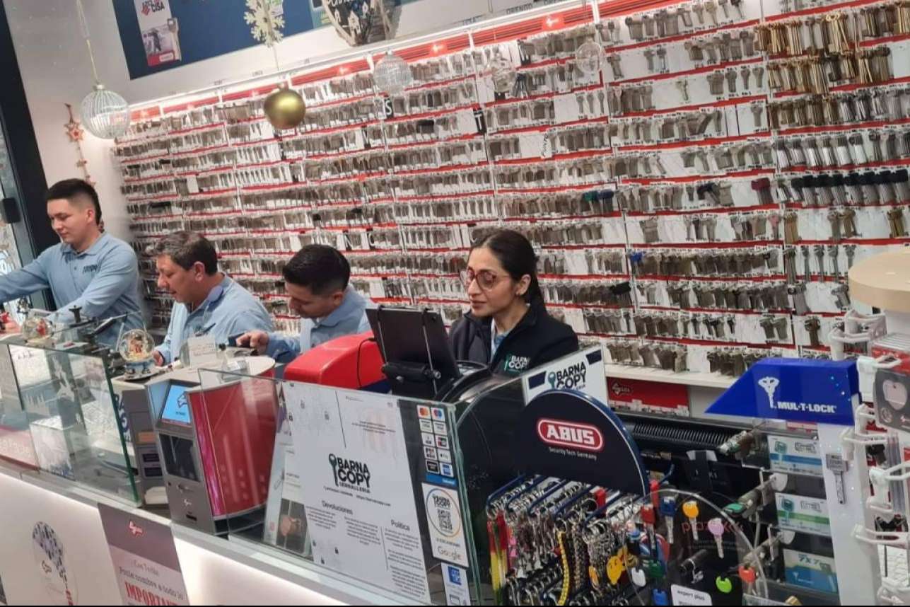 Soluciones precisas y rápidas, Barnacopy refuerza su servicio de duplicado de mandos de garaje en Barcelona