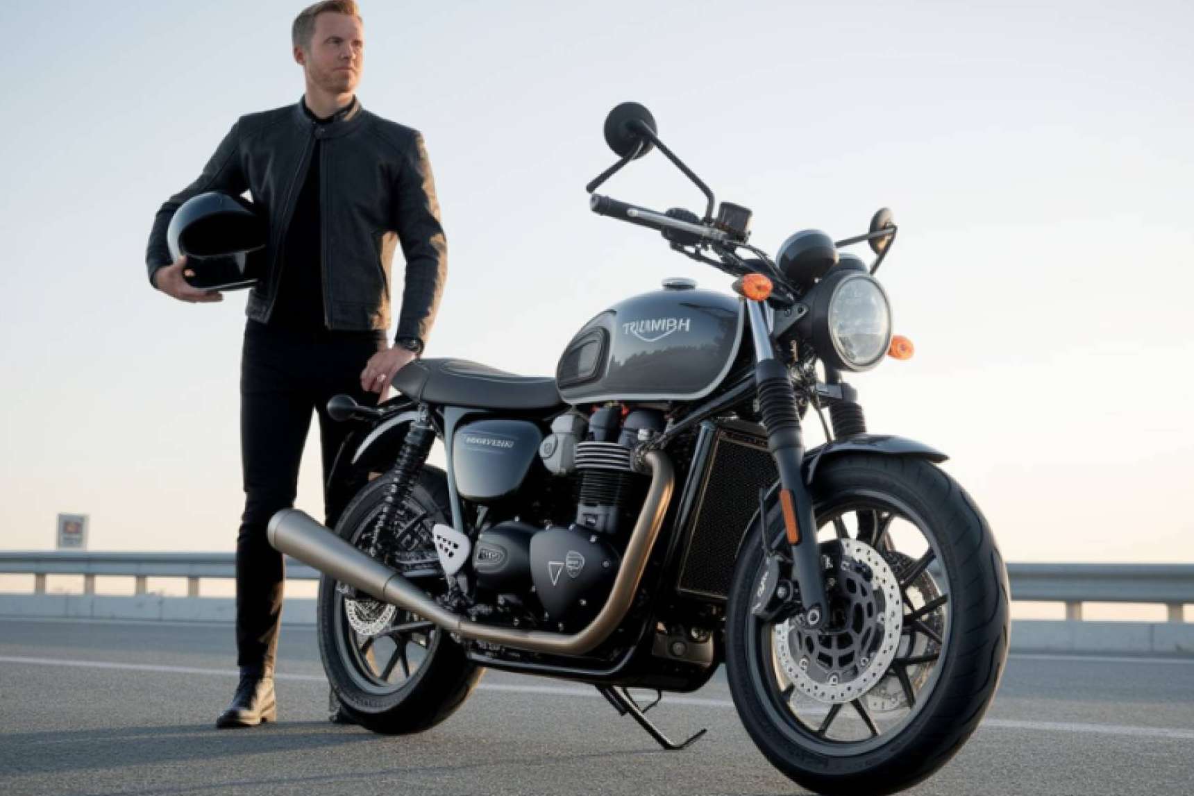 Descubrir por qué la Triumph Speed 400 es la mejor aliada para sacar el carnet de moto A2