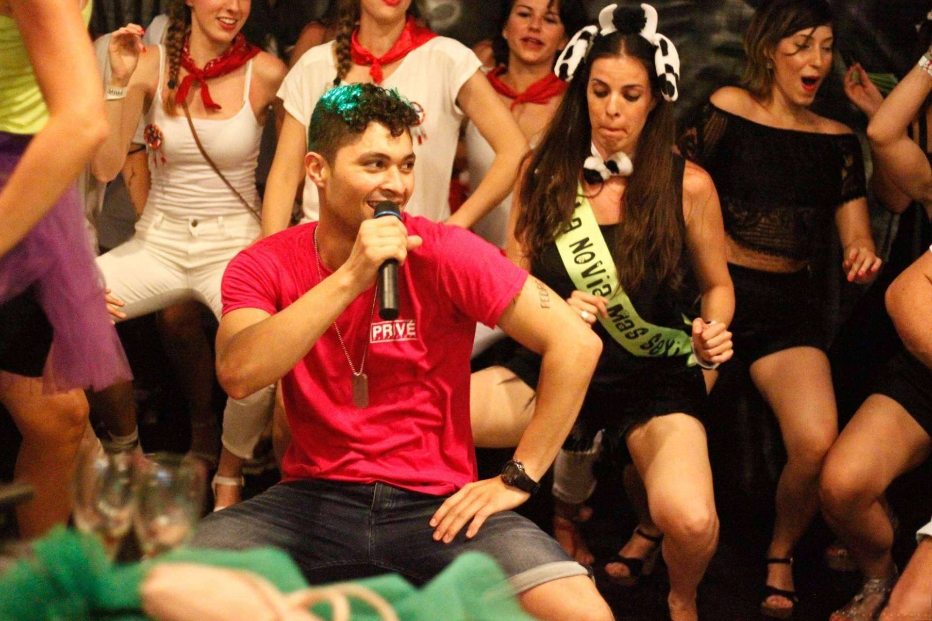 Alicante lidera el auge de despedidas organizadas; planificación, show y ambiente