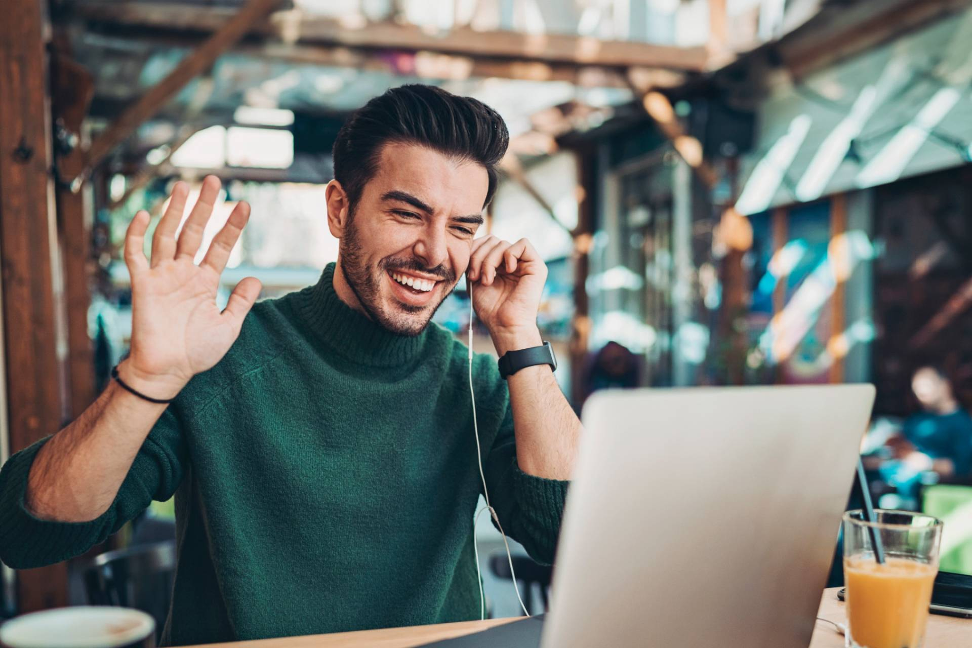 Cinco meses para transformar una carrera; el máster que marca la diferencia en el inglés profesional