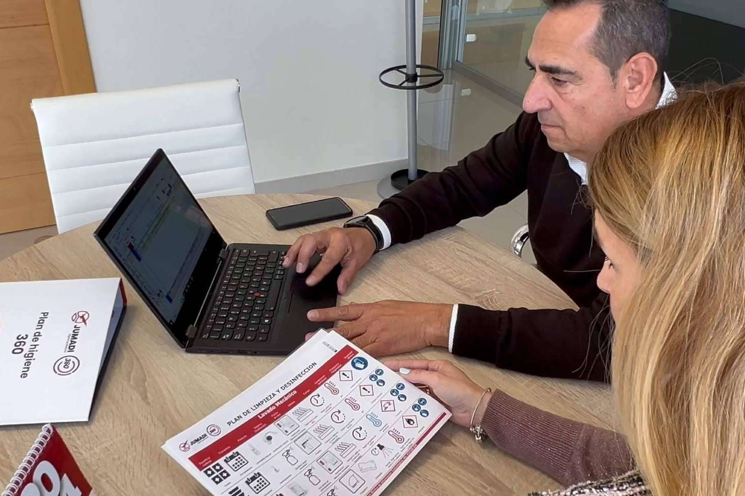 Ahorro de CO₂ y eficiencia, ejes del nuevo Plan de Higiene Digital 360 de Jumadi