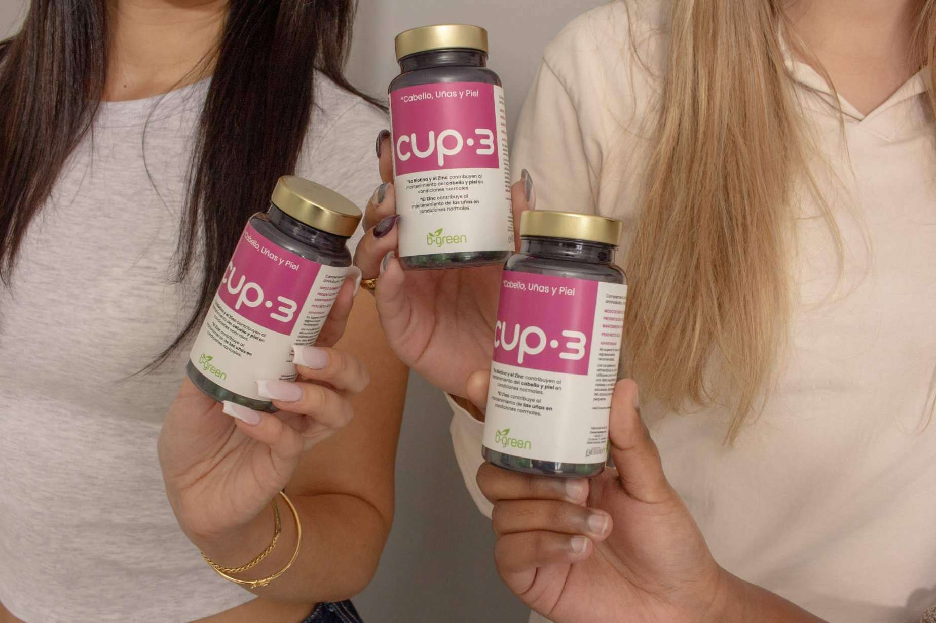 El secreto mejor guardado para una piel luminosa y un cabello más fuerte… está en una cápsula