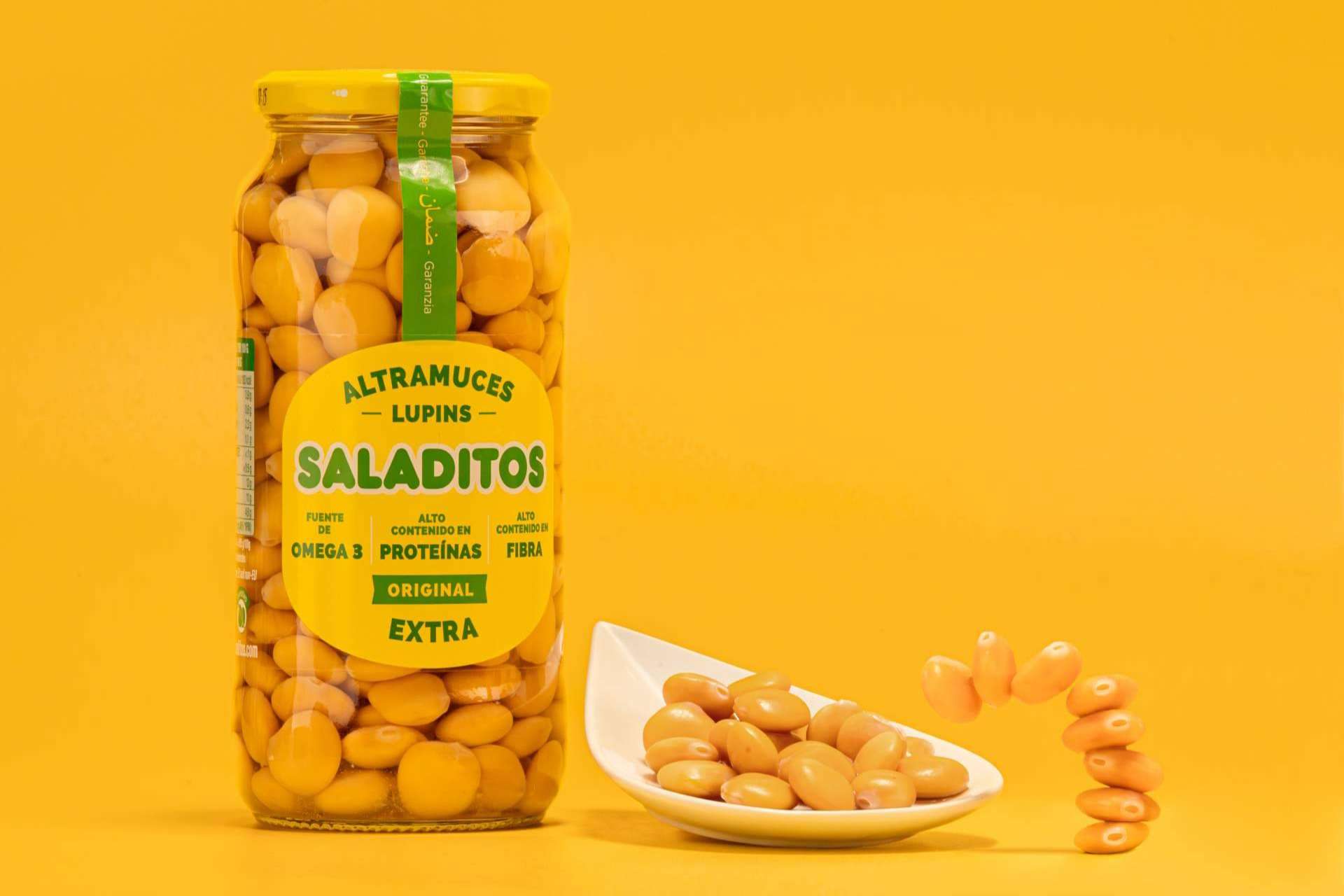 Saladitos impulsa el consumo de snacks saludables de legumbres con sus tradicionales altramuces