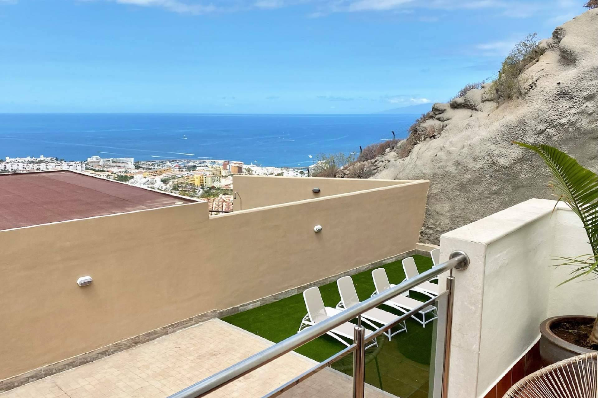 Villa en Tenerife Sur con coche de alquiler gratis