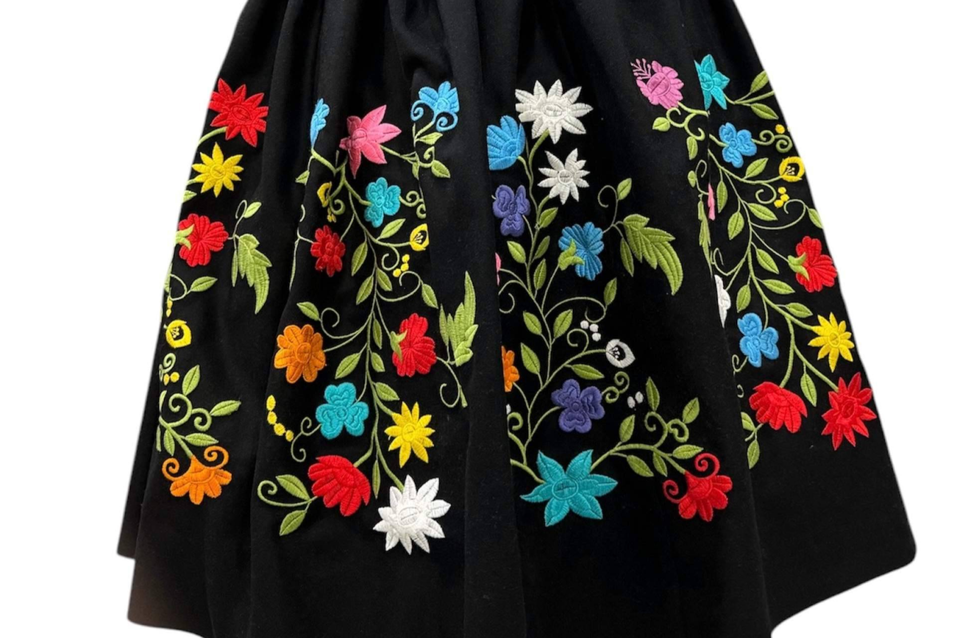 Indumentaria regional y moda folk con visión actual; la propuesta de SANCHA Tradición Popular